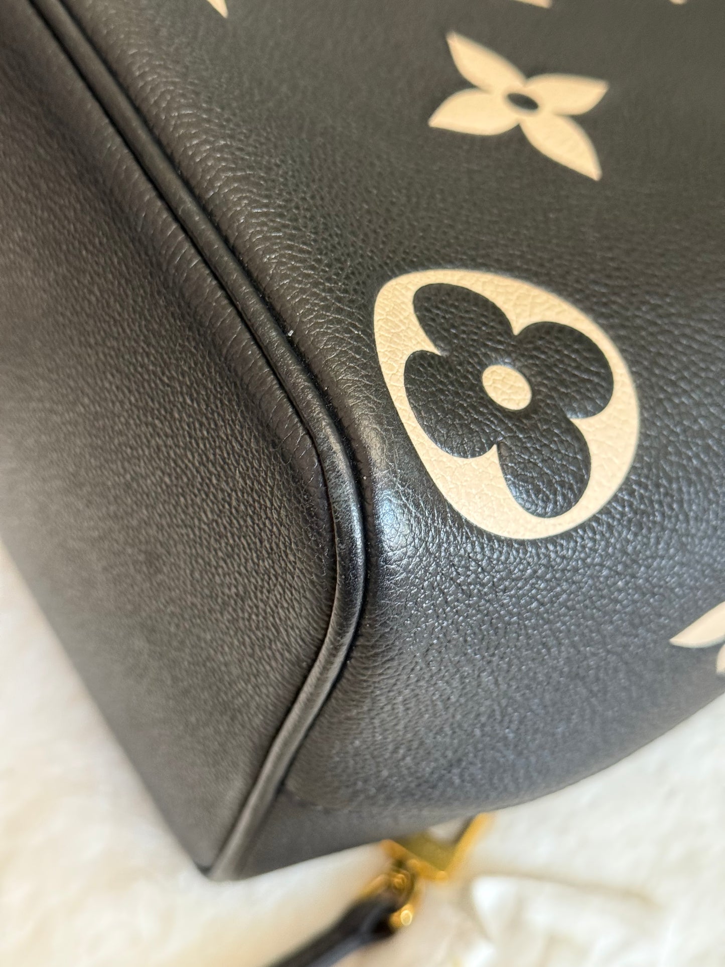 Louis Vuitton Neonoe MM Empreinte Bicolor Black/Beige