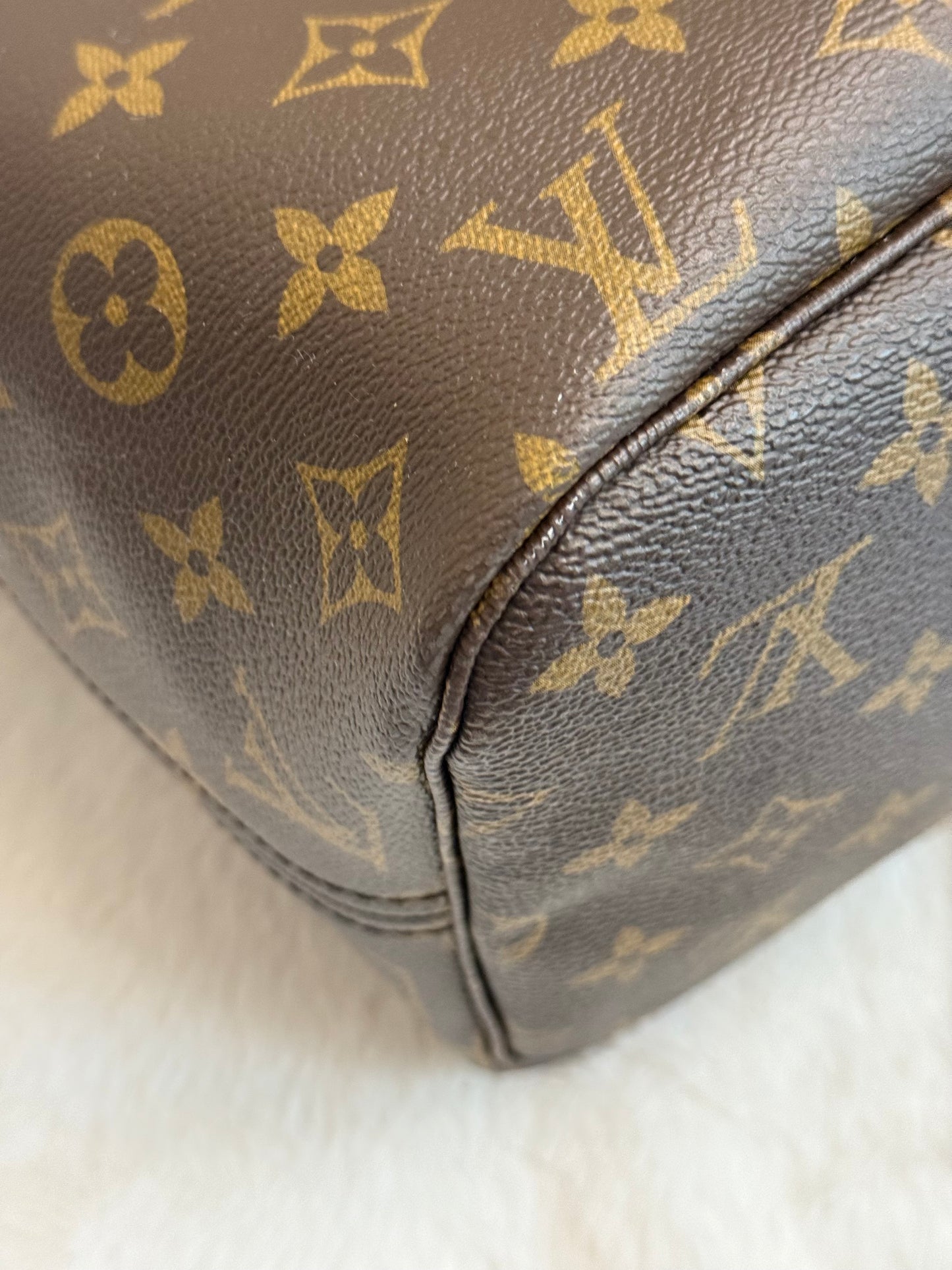 Louis Vuitton Neverfull MM Mono Bag and Pouch Set