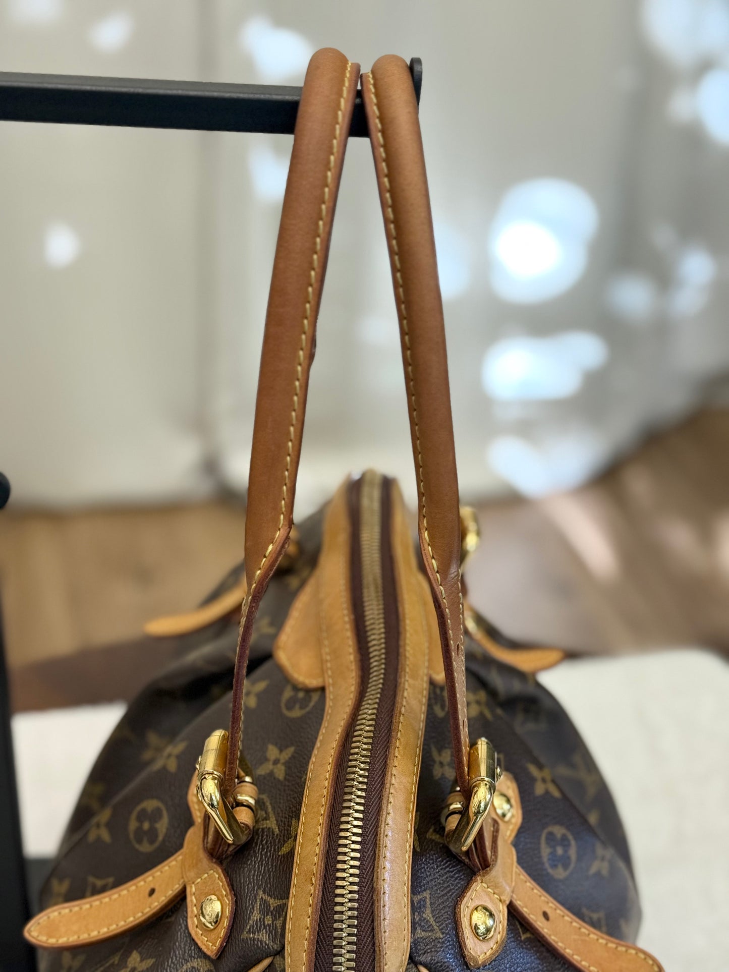 Louis Vuitton Tivoli GM Mono