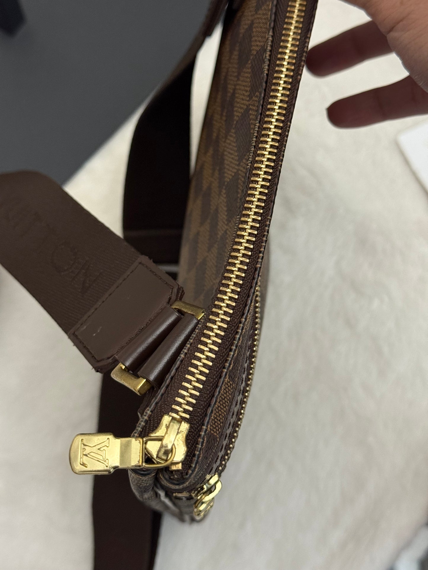 Louis Vuitton Pochette Bosphore DE