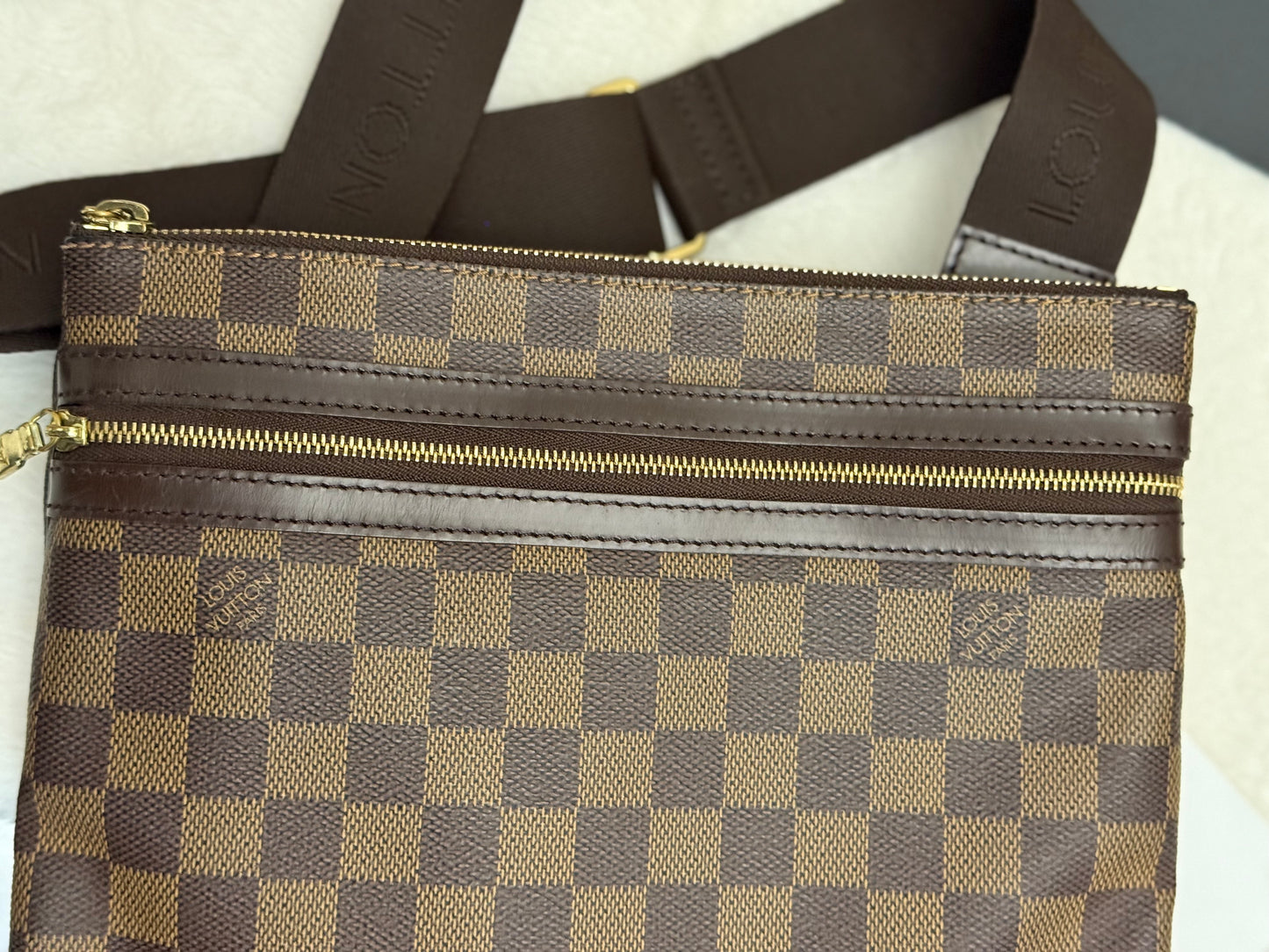 Louis Vuitton Pochette Bosphore DE