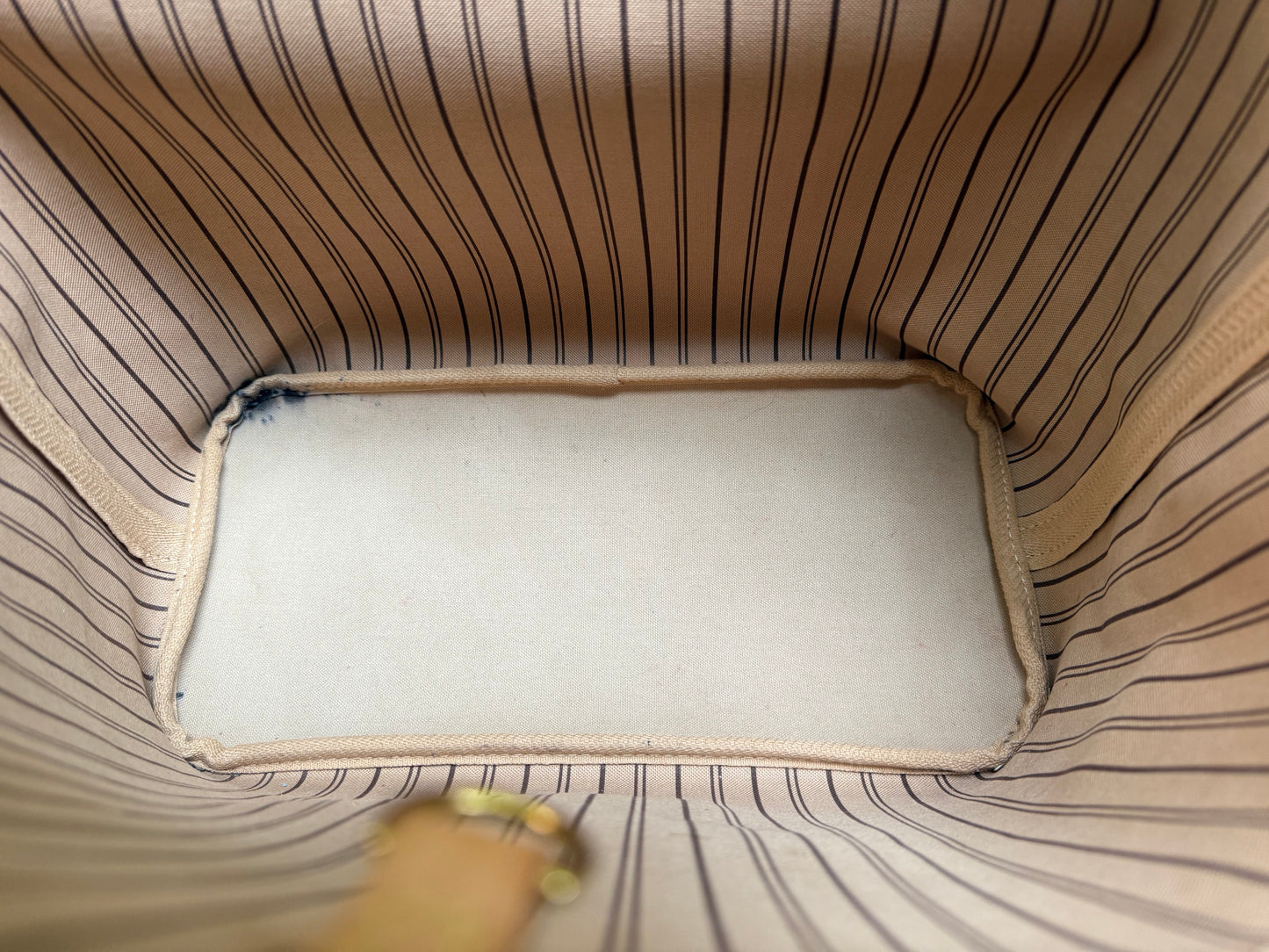 Louis Vuitton Neverfull MM Mono Bag and Pouch Set