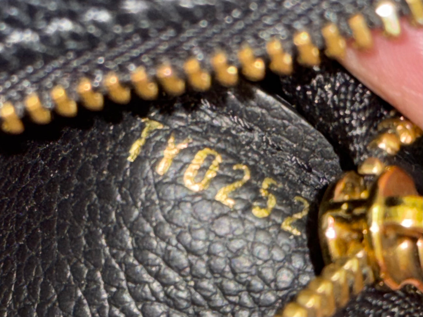 Louis Vuitton Key Pouch Black Empreinte