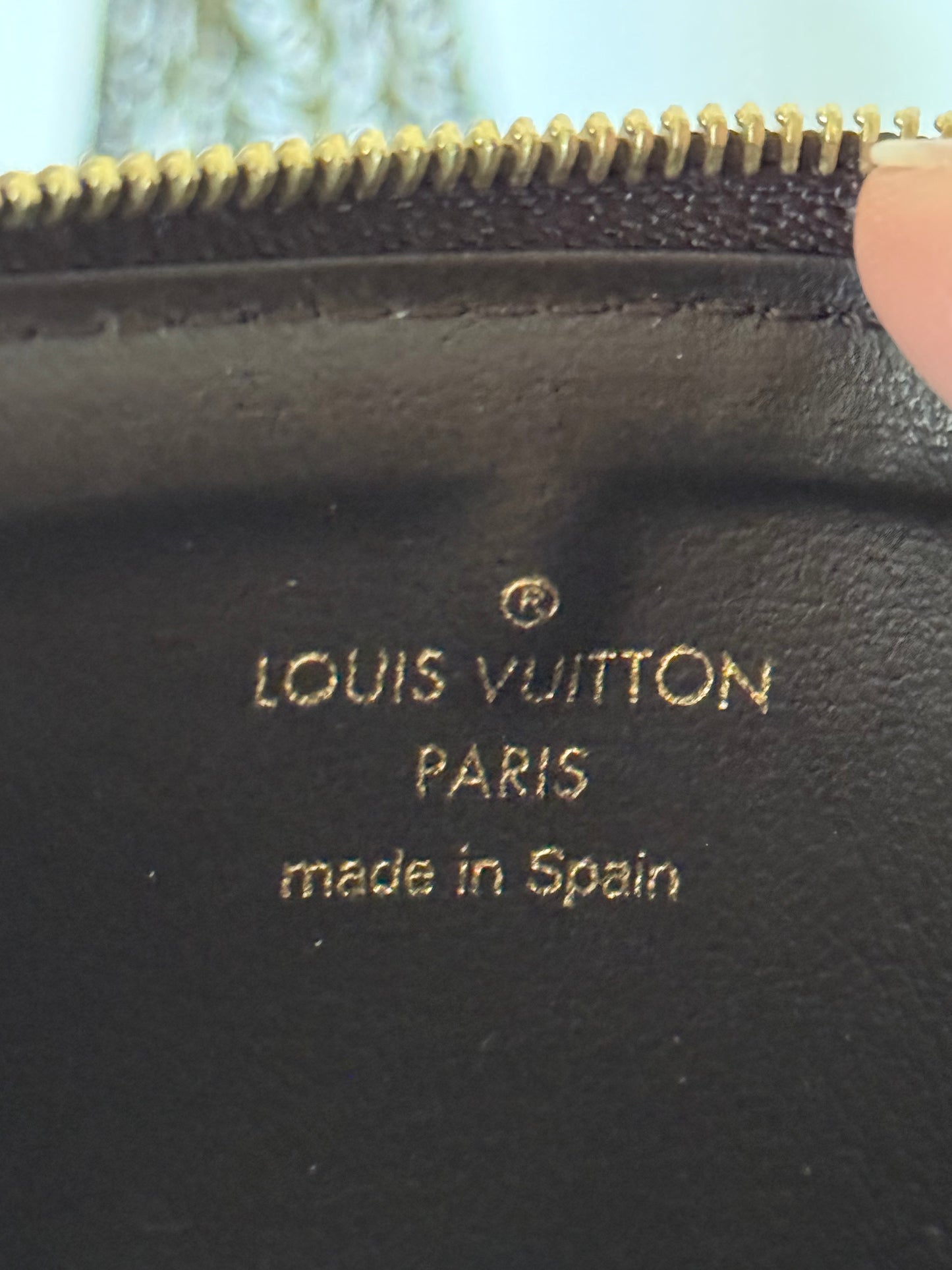Louis Vuitton Josephine Wallet DE