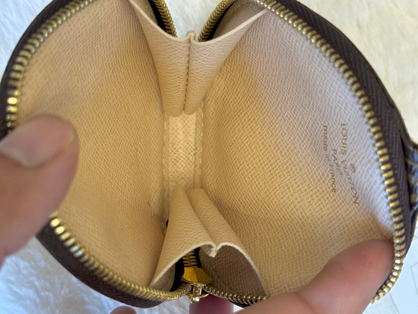 Louis Vuitton Round Coin Pouch Mono