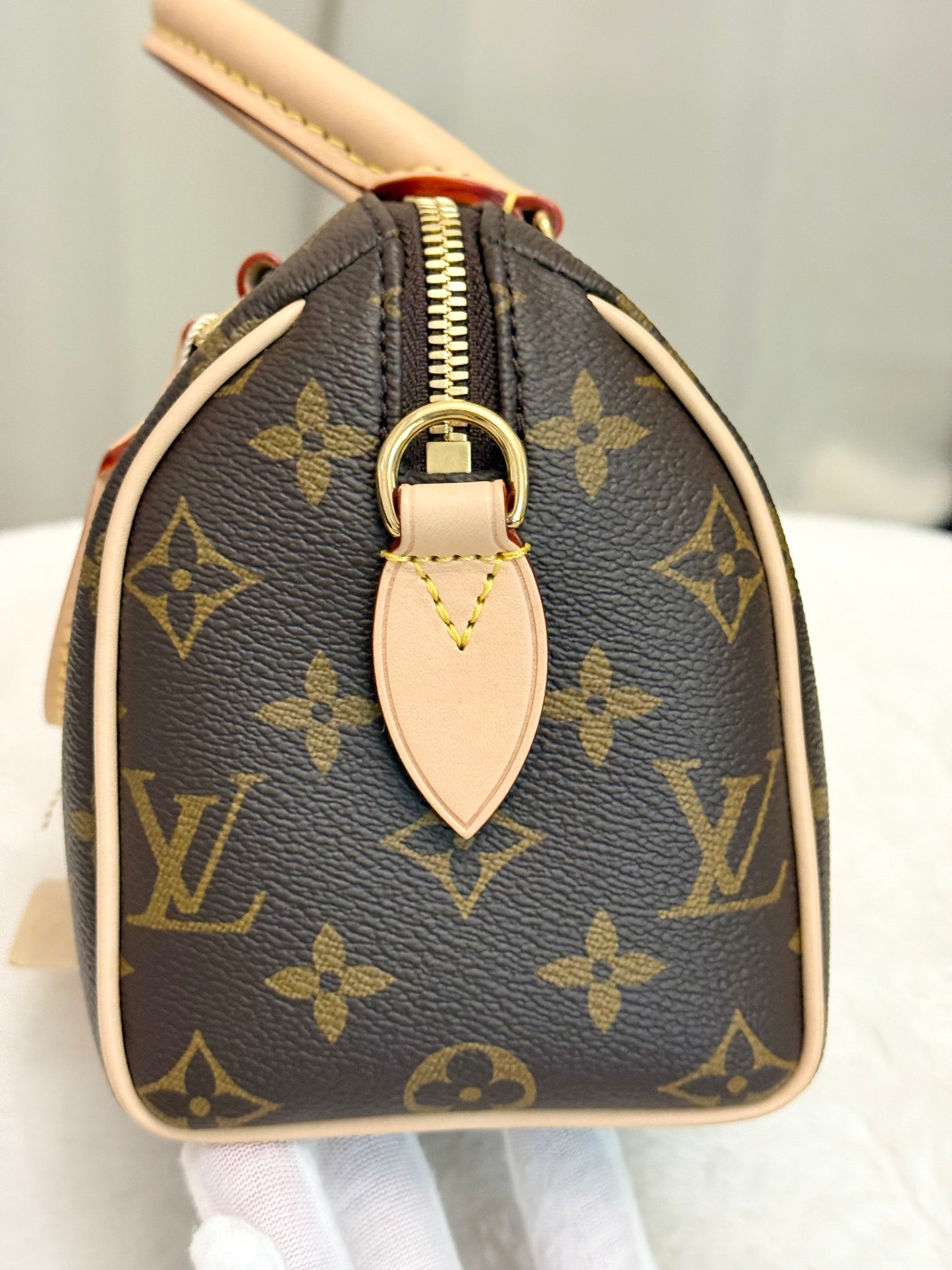 Louis Vuitton Speedy Bandouliere 20 Mono with Black/Pink Adjustable Strap