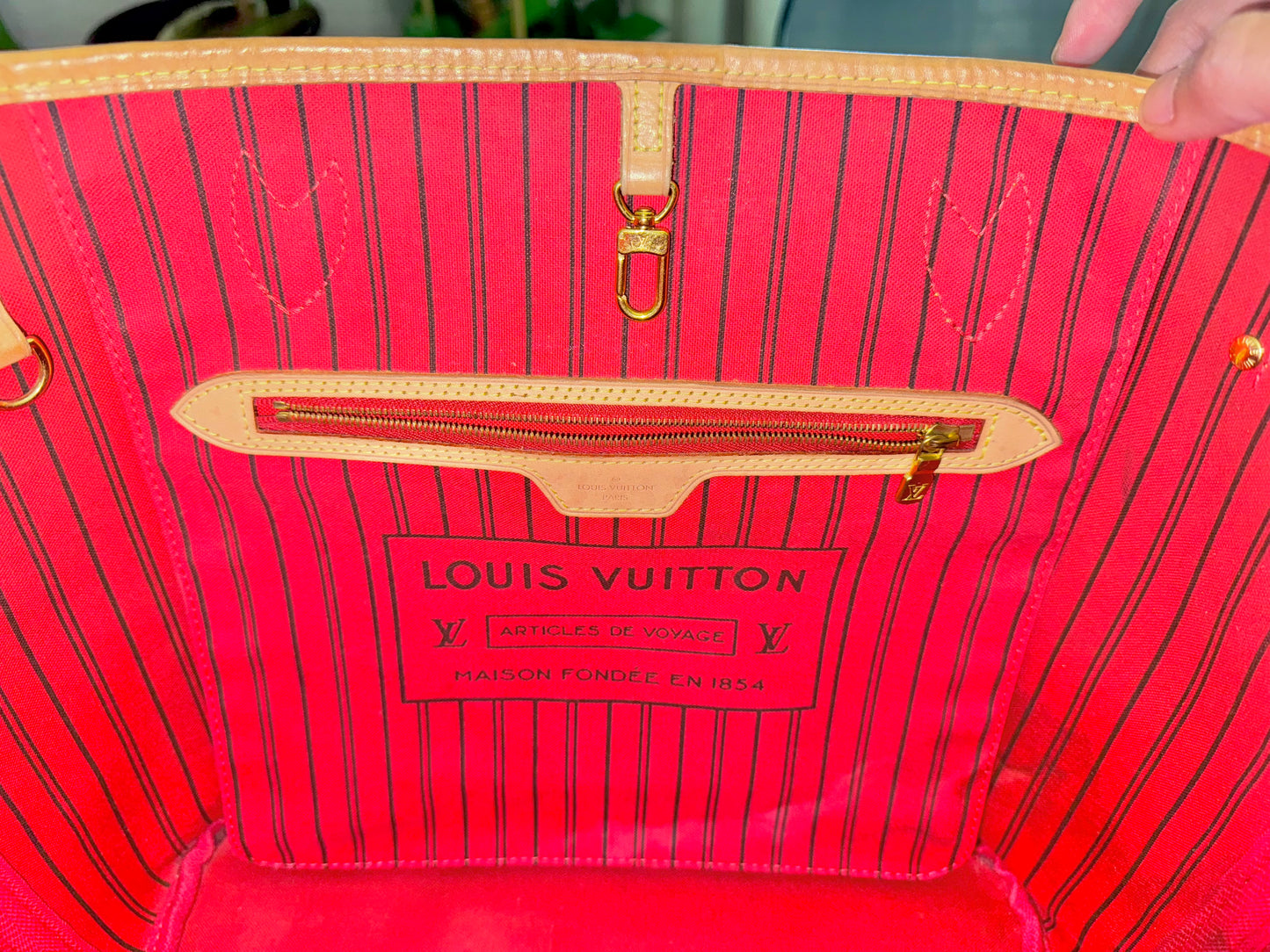 Louis Vuitton Neverfull MM Mono Cerise