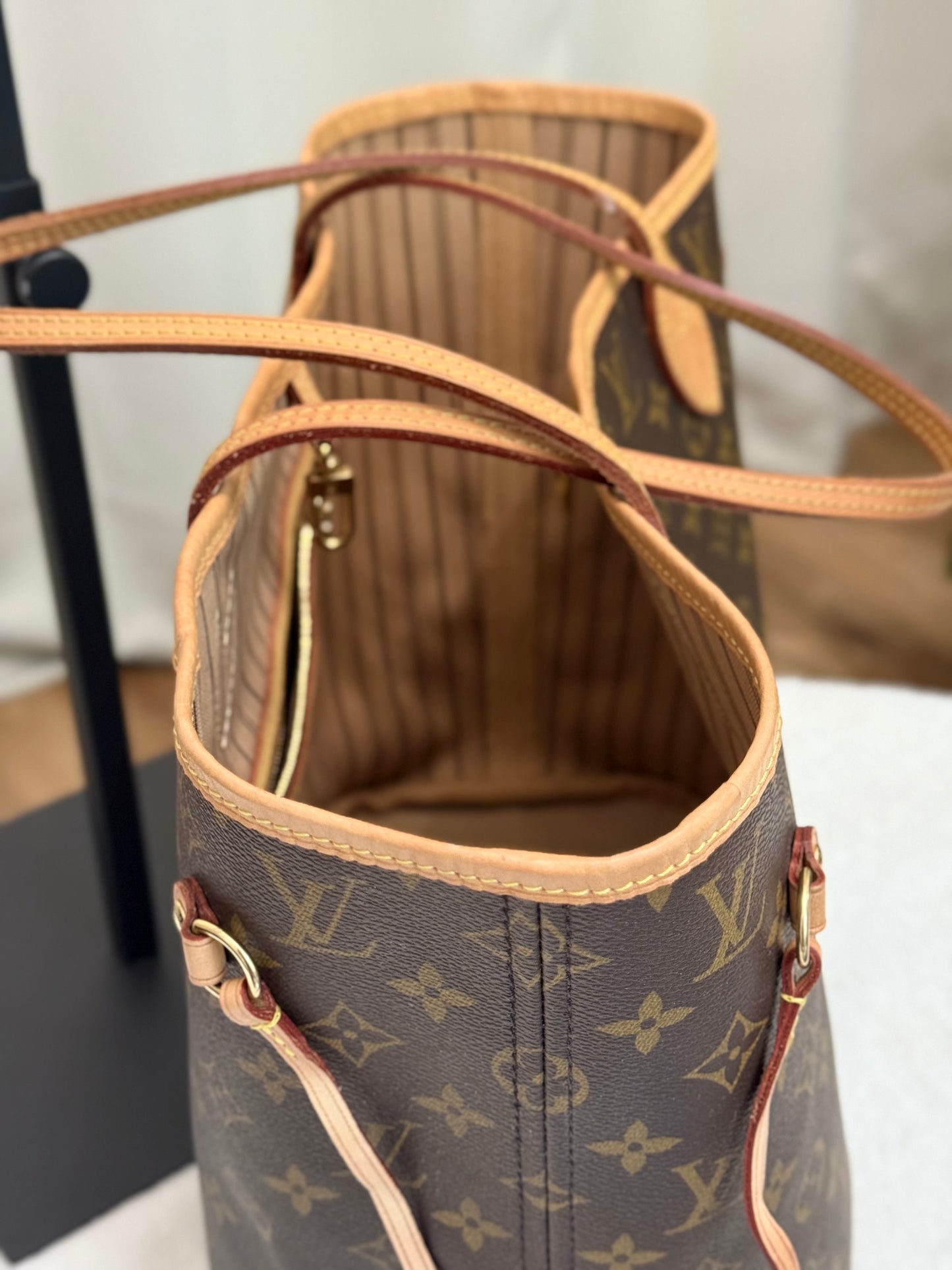 Louis Vuitton Neverfull MM Mono Bag and Pouch Set
