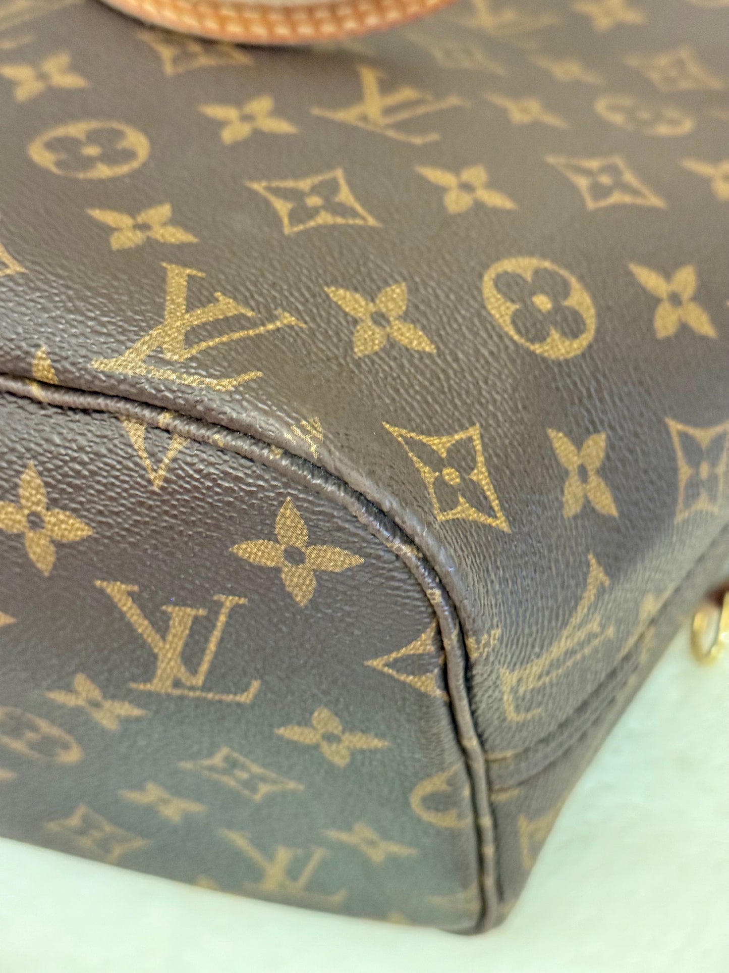 Louis Vuitton Neverfull MM Mono Cerise