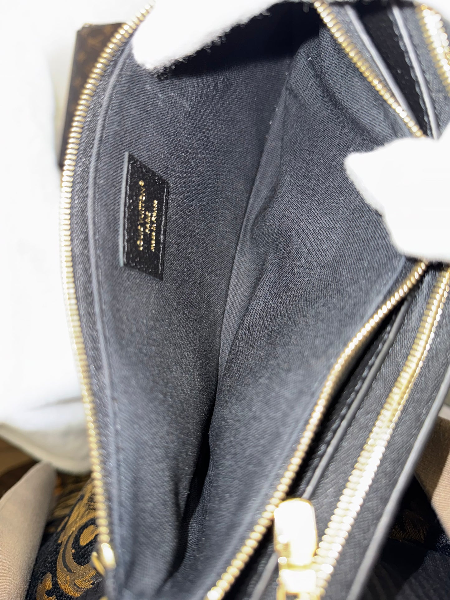 Louis Vuitton Liv Pochette Mono Empreinte Noir/Black