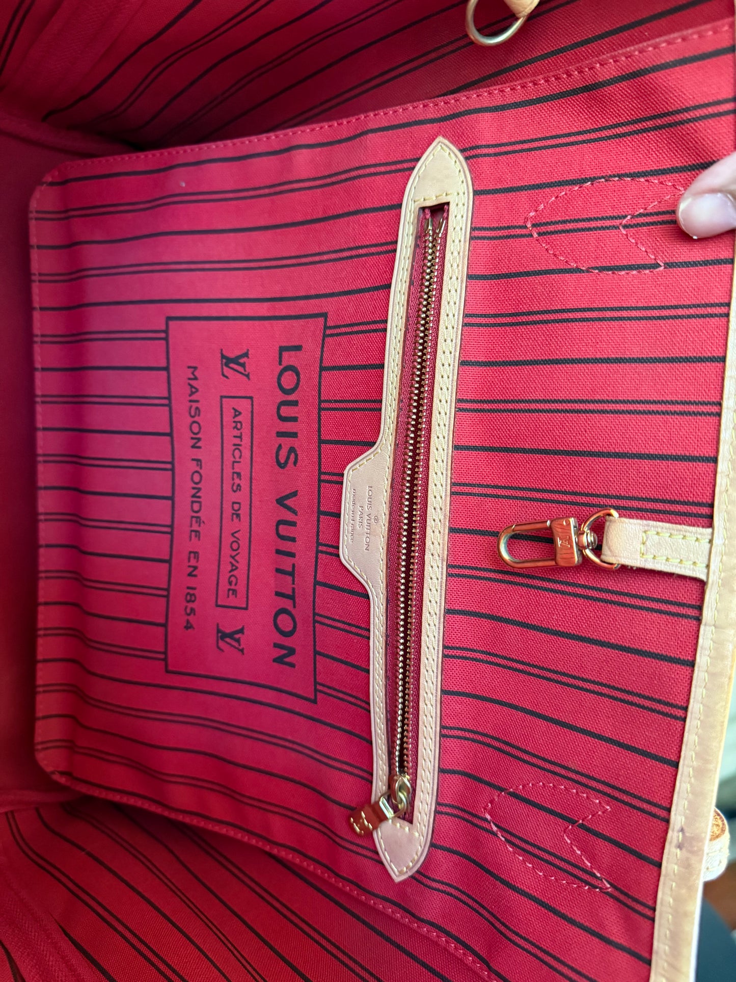 Louis Vuitton Neverfull MM Mono Cerise