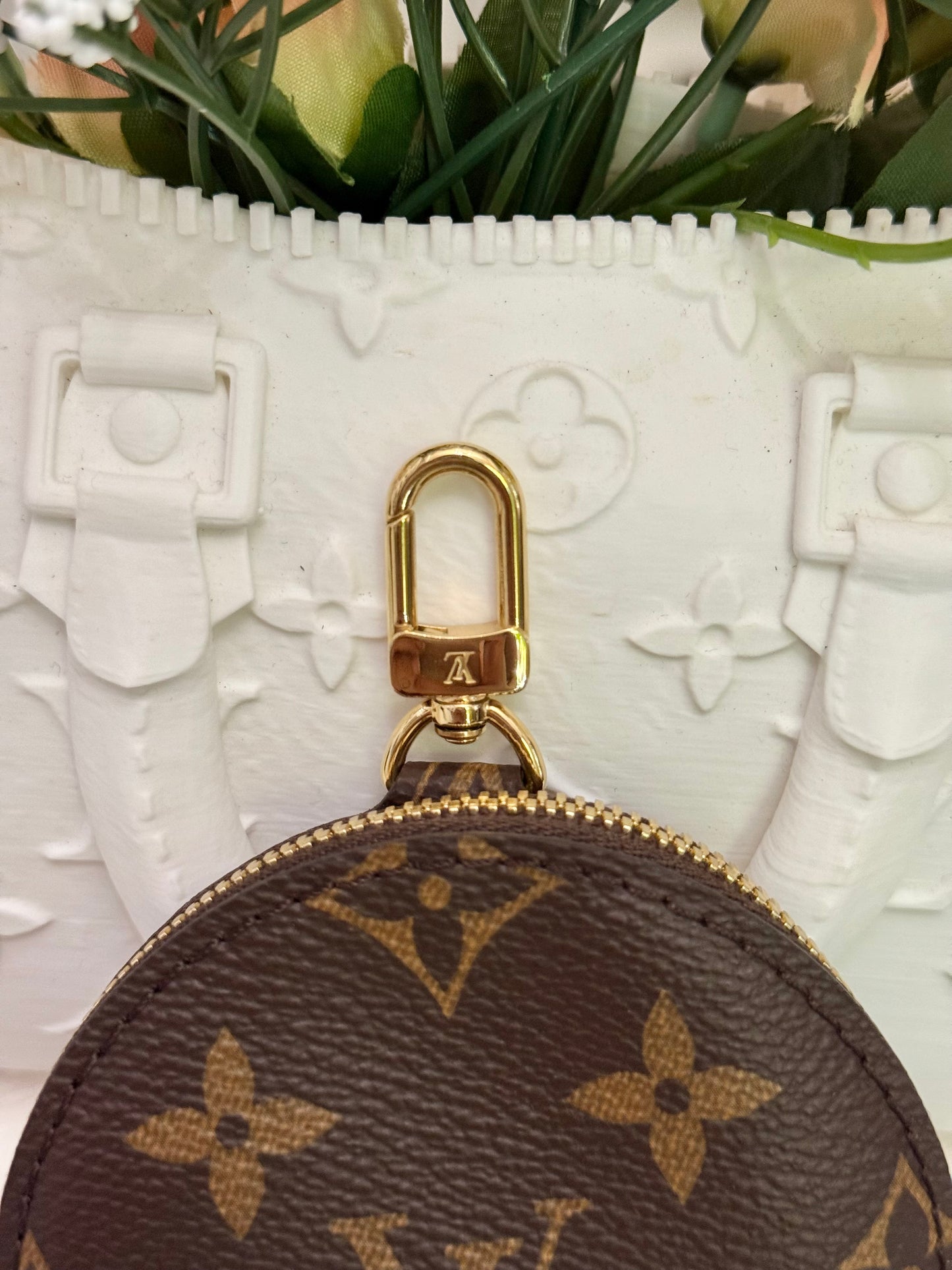 Louis Vuitton Round Coin Pouch Mono