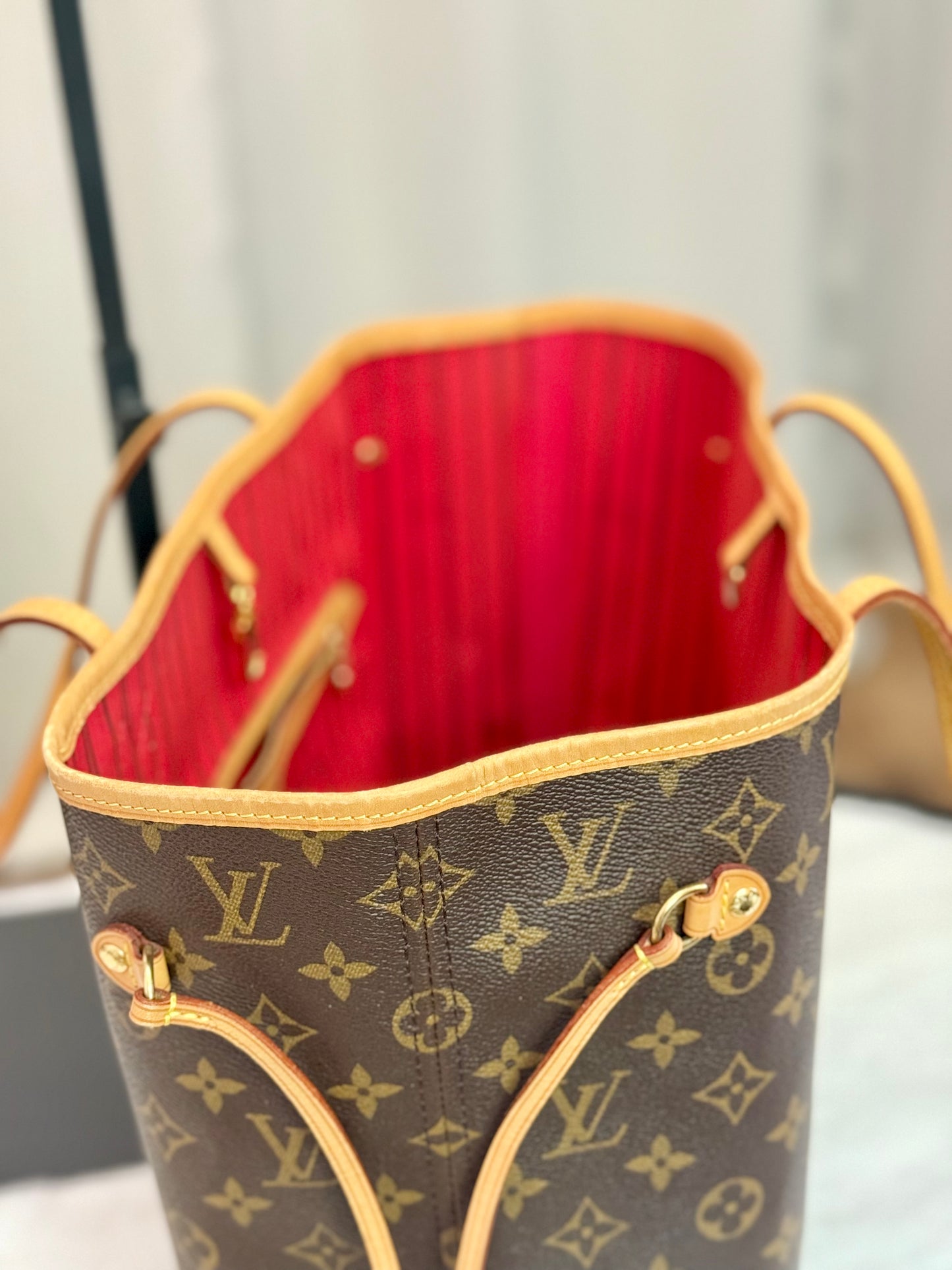 Louis Vuitton Neverfull MM Mono Cerise