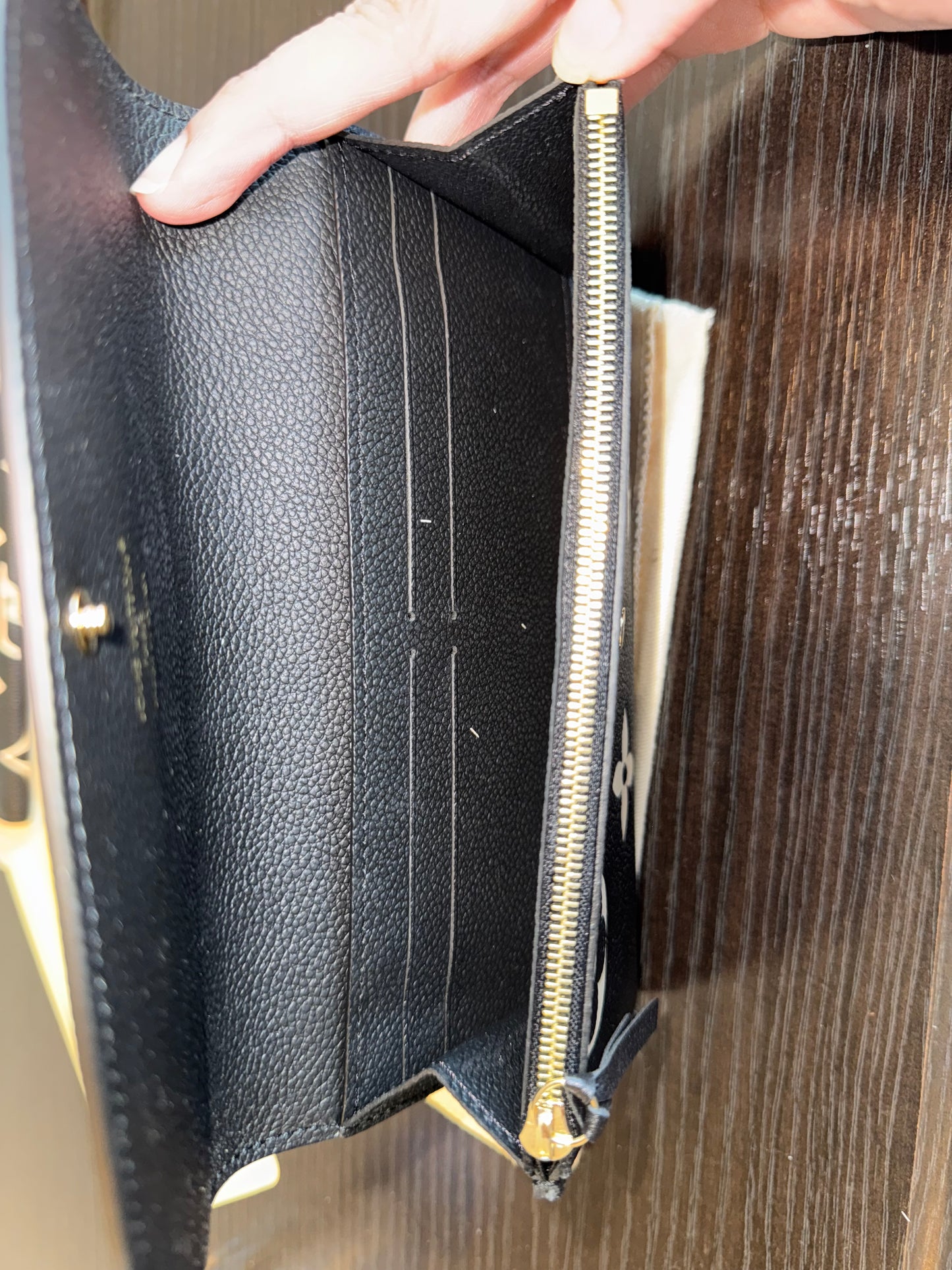 Louis Vuitton Emilie Bicolor Wallet black/creme