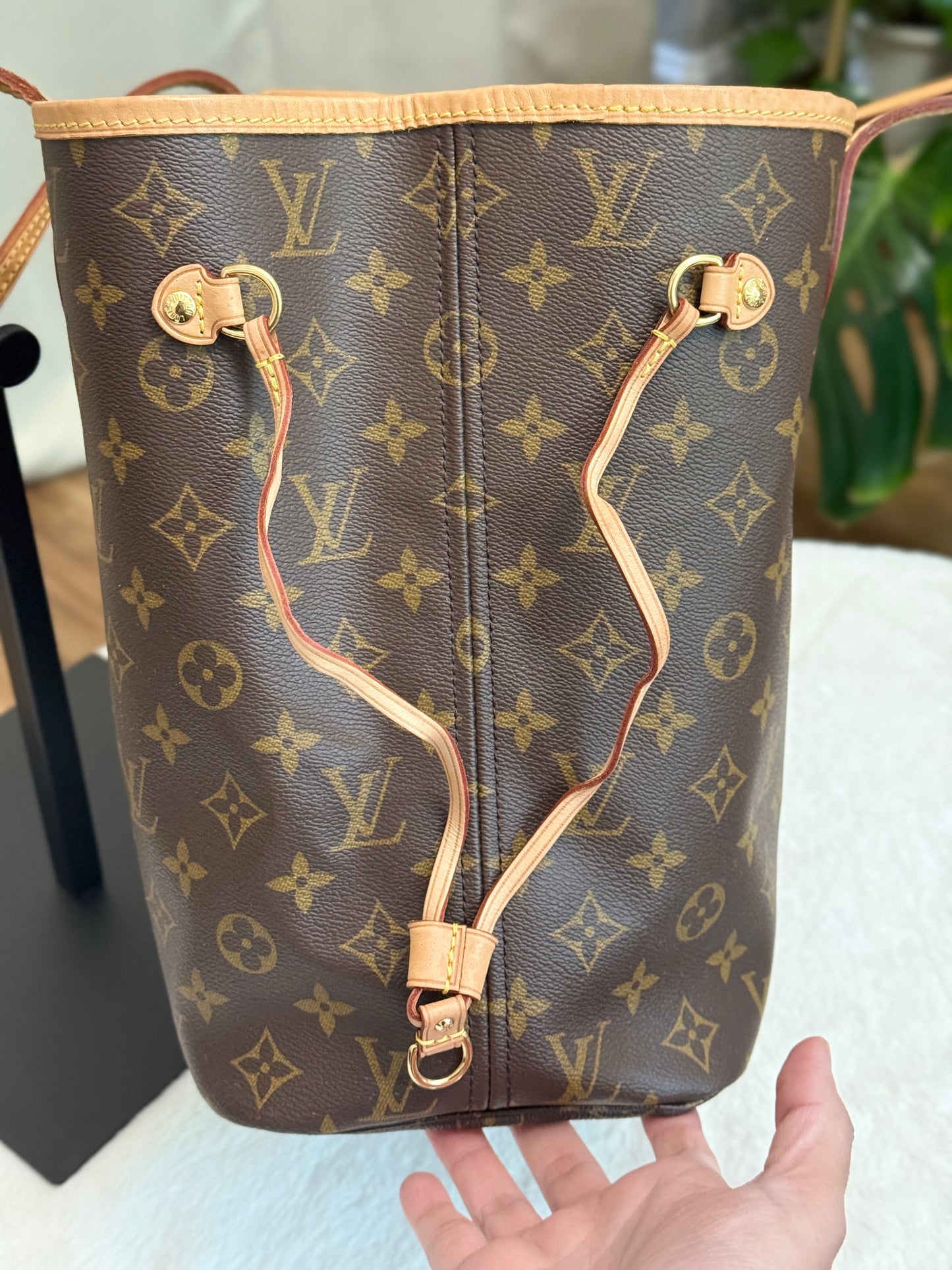 Louis Vuitton Neverfull MM Mono Bag and Pouch Set