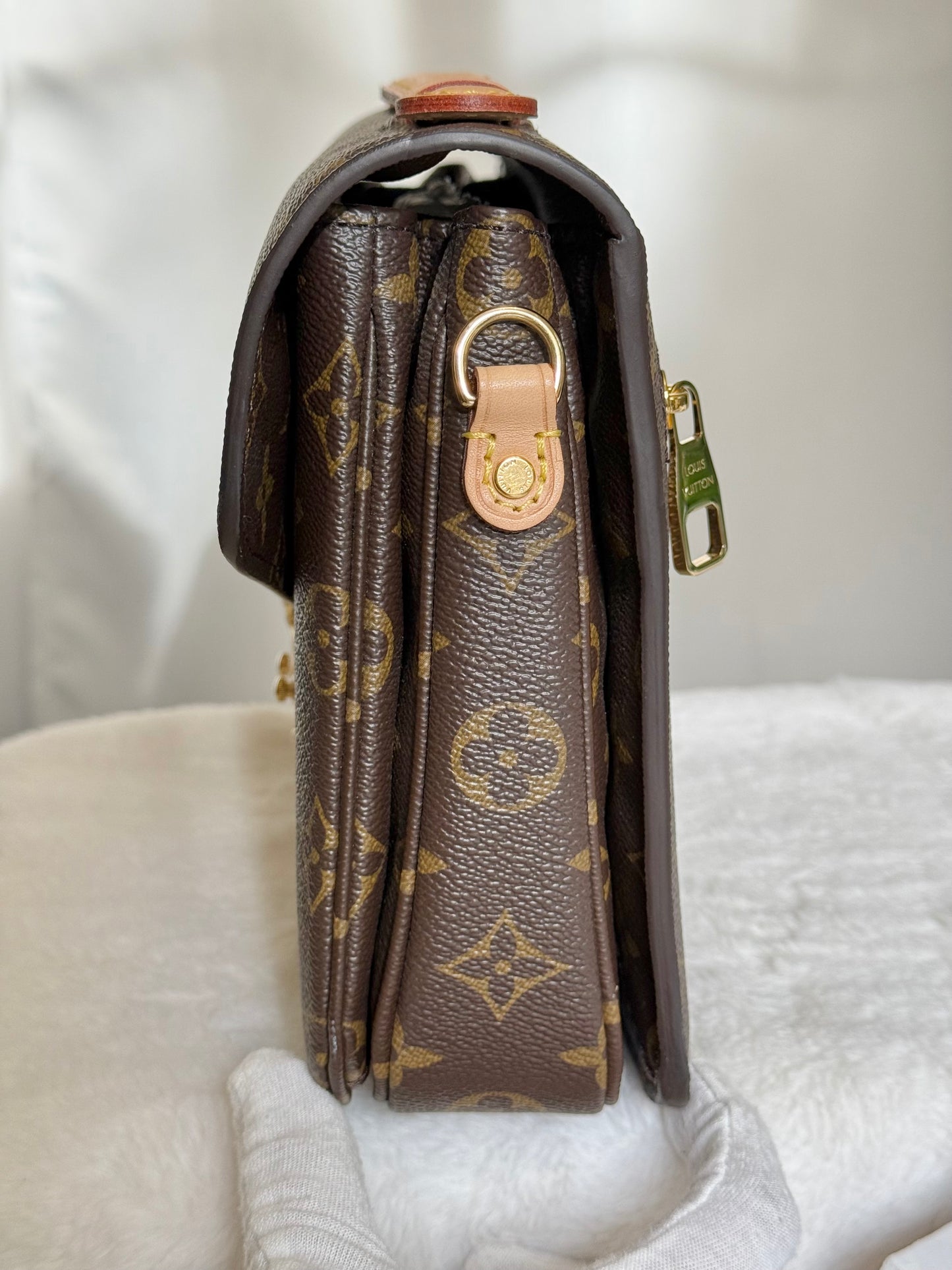 Louis Vuitton Pochette Metis Mono