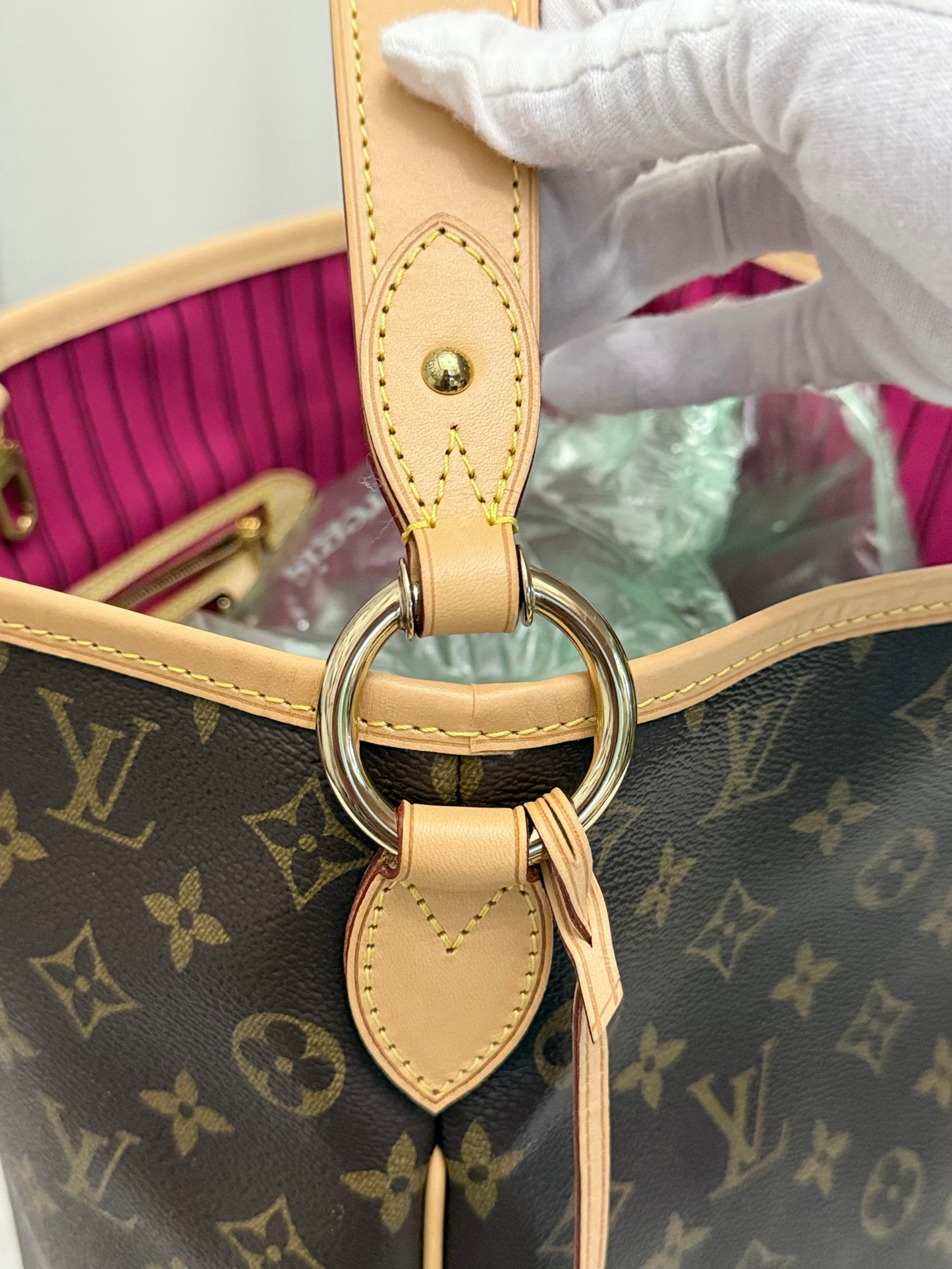 Louis Vuitton Delightful MM Mono Pivoine