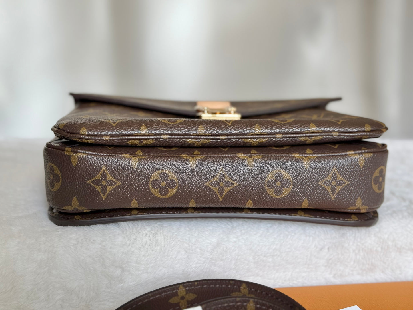 Louis Vuitton Pochette Metis Mono