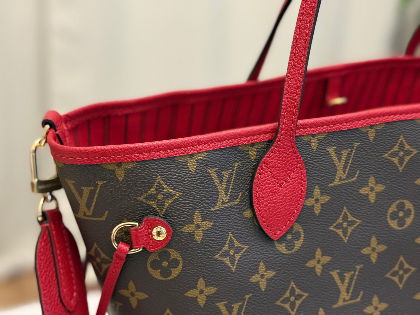 Louis Vuitton Neverfull MM Inside Out Bandouliere Safi Red