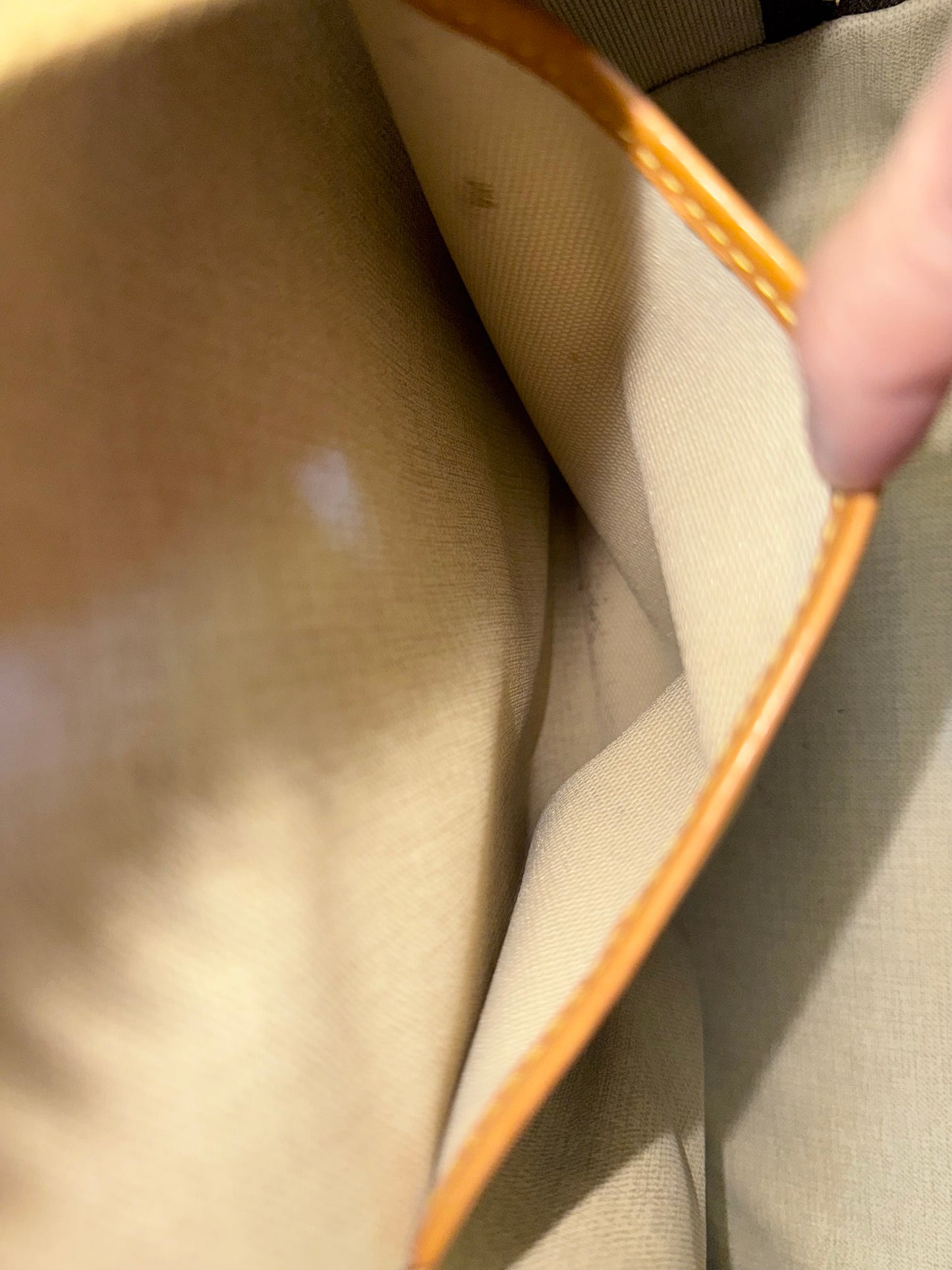 Louis Vuitton Deauville Mono