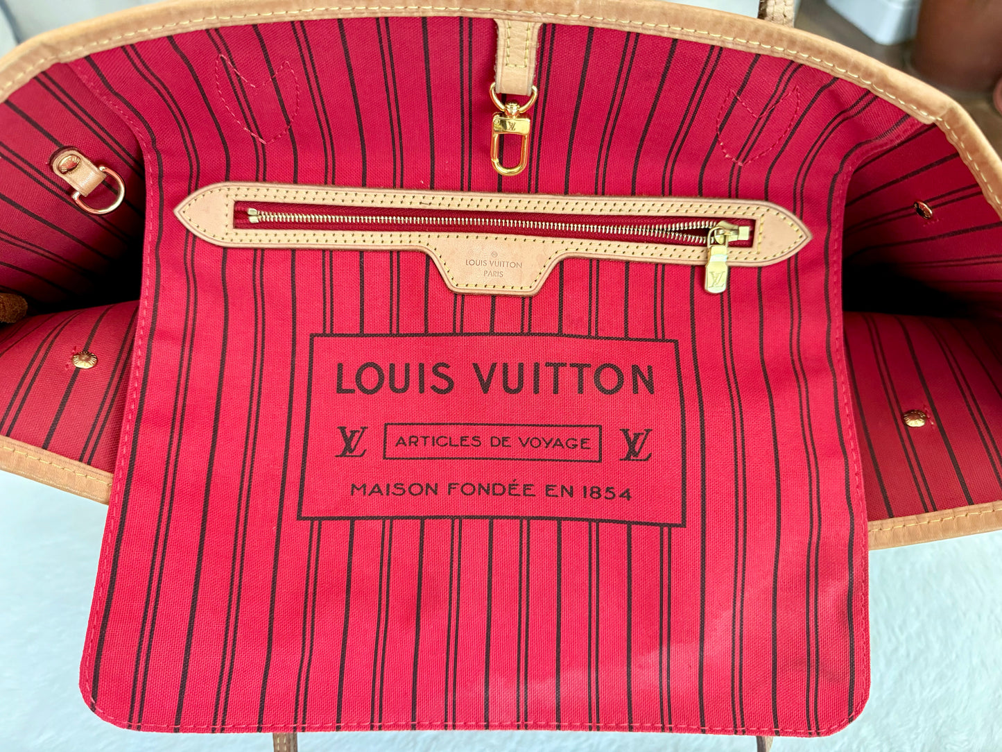 Louis Vuitton Neverfull MM Mono Cerise