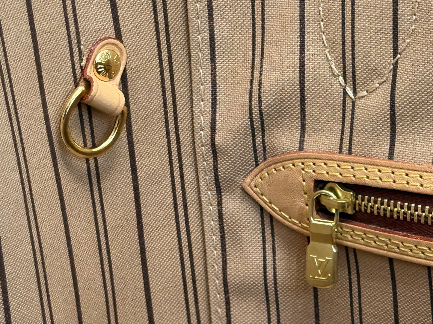Louis Vuitton Neverfull MM Mono Bag and Pouch Set