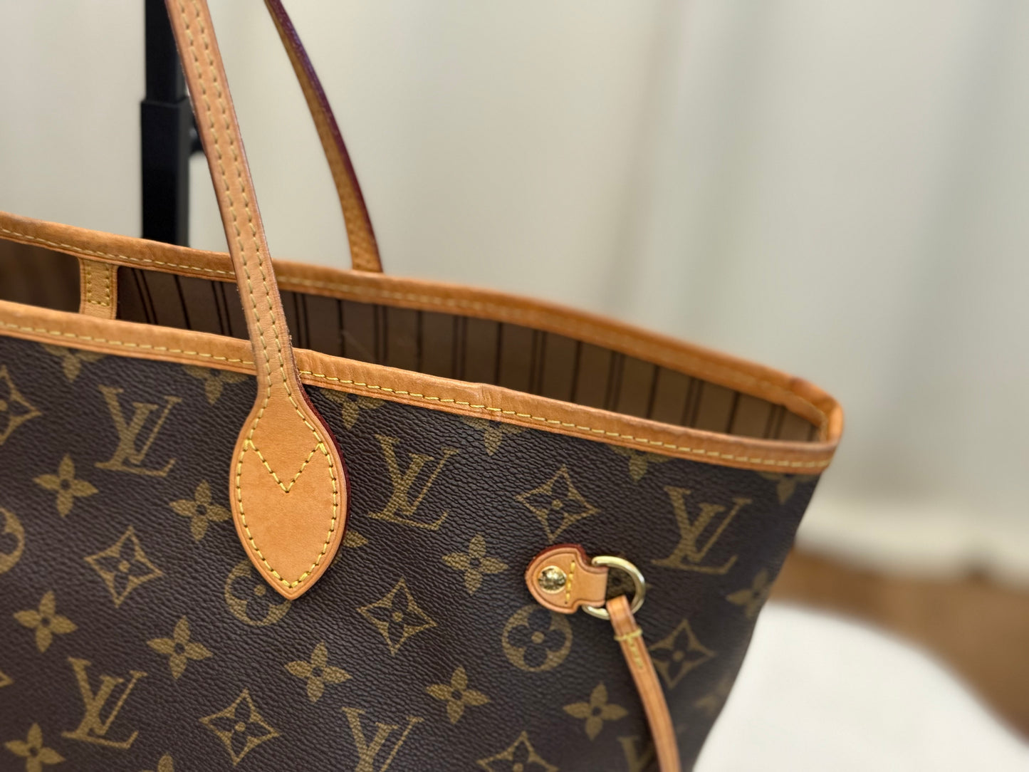 Louis Vuitton Neverfull MM Mono Beige