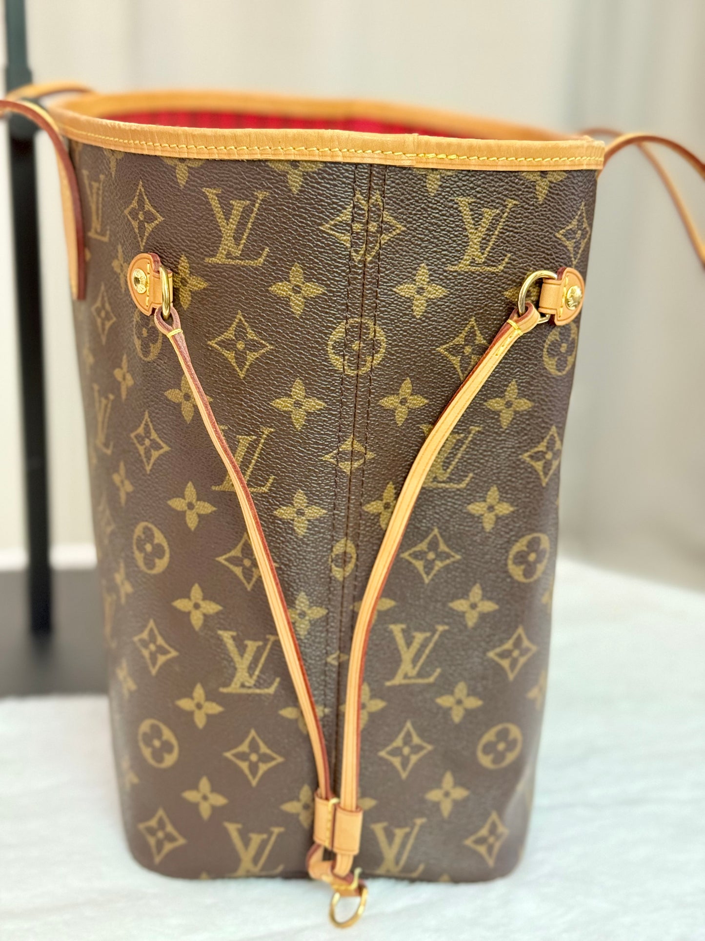 Louis Vuitton Neverfull MM Mono Cerise