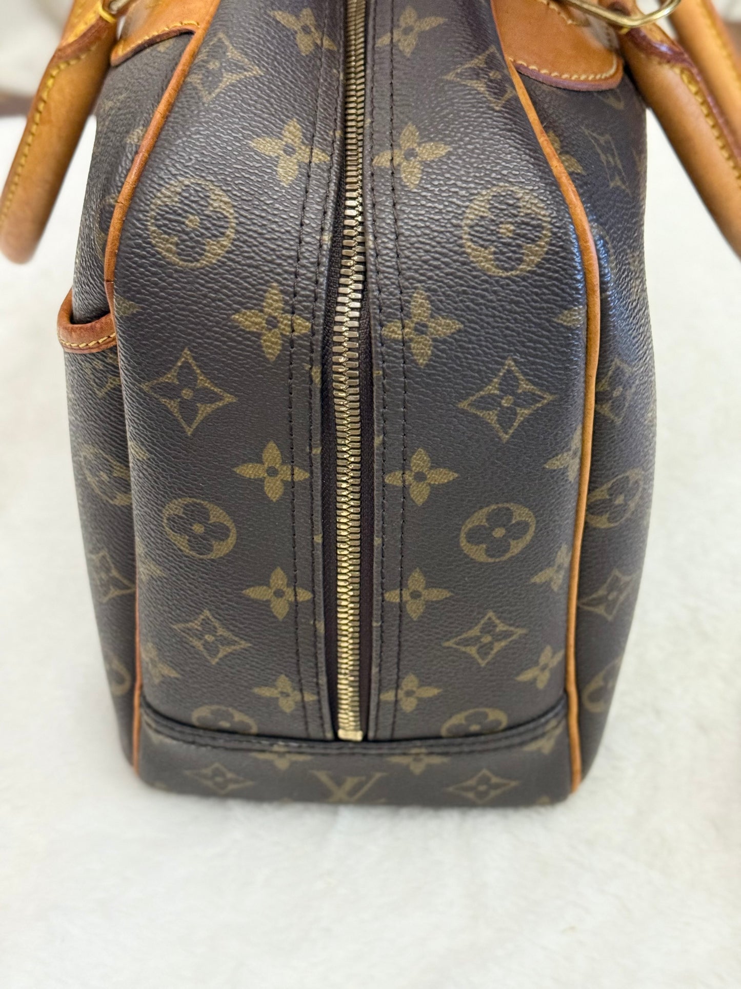 Louis Vuitton Deauville Mono