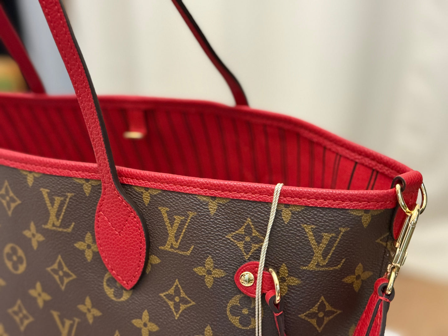 Louis Vuitton Neverfull MM Inside Out Bandouliere Safi Red