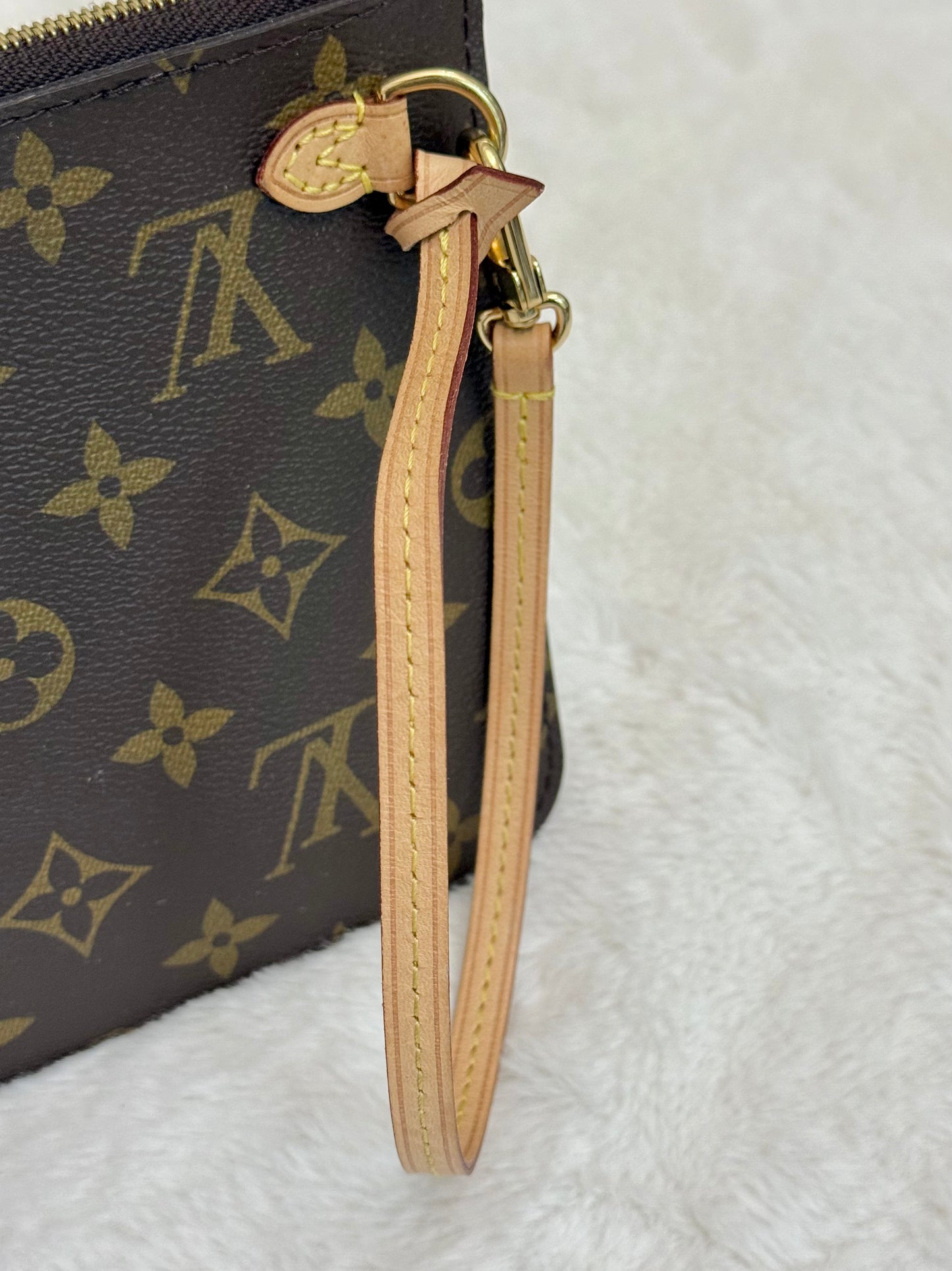 Louis Vuitton Neverfull MM Mono Bag and Pouch Set