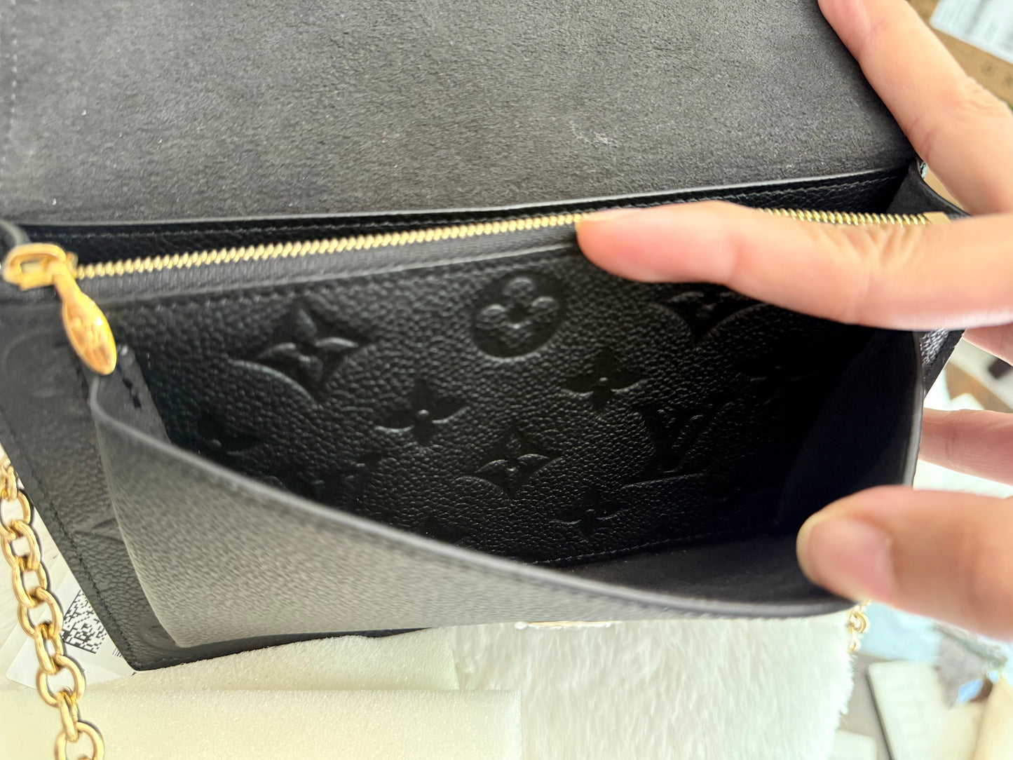 Louis Vuitton Vavin Chain Wallet Mono Empreinte Noir/Black