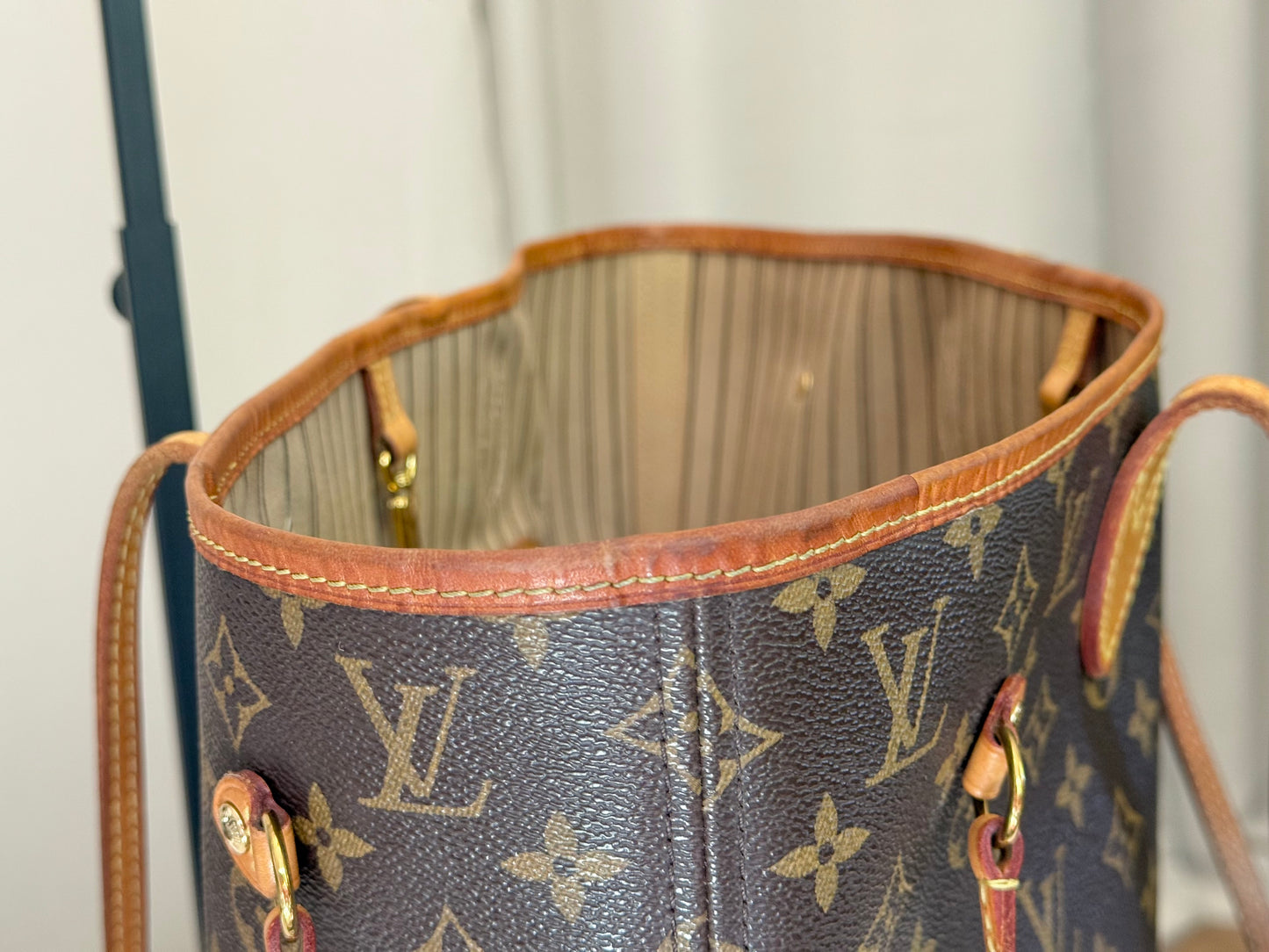 Louis Vuitton Neverfull MM Mono Beige