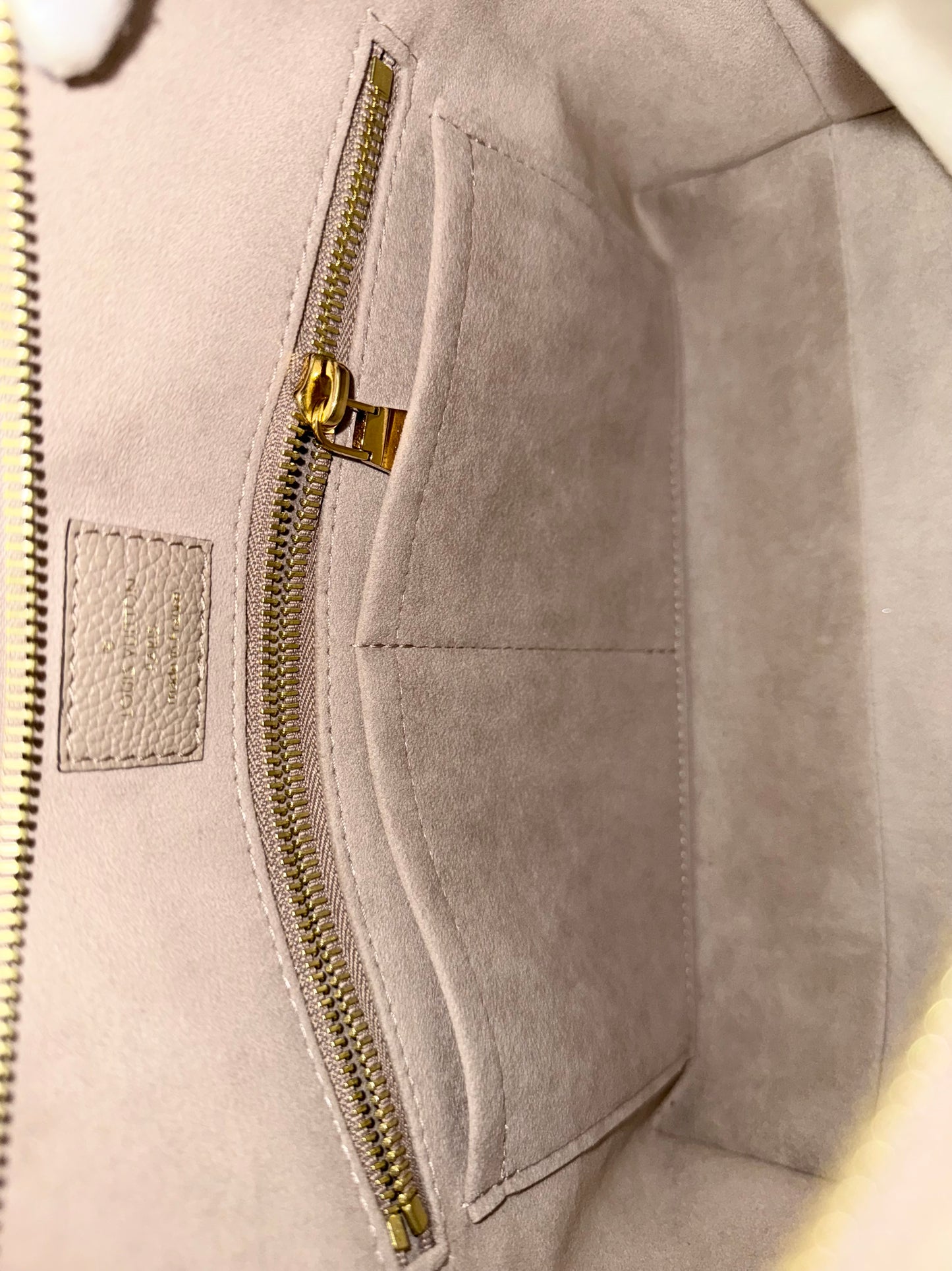 Louis Vuitton Carryall PM Bicolor Dove/Cream Bag