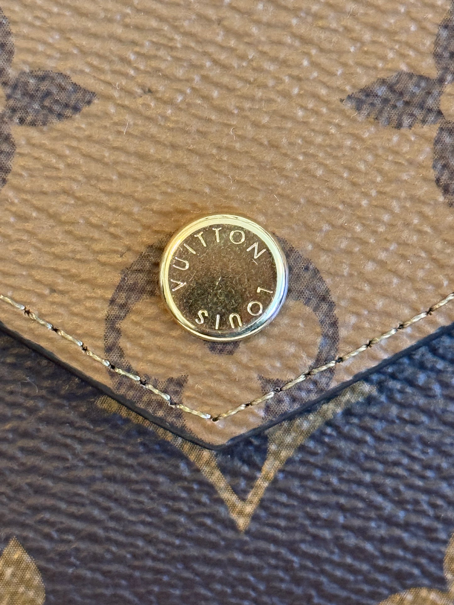 Louis Vuitton Victorine Reverse Mono