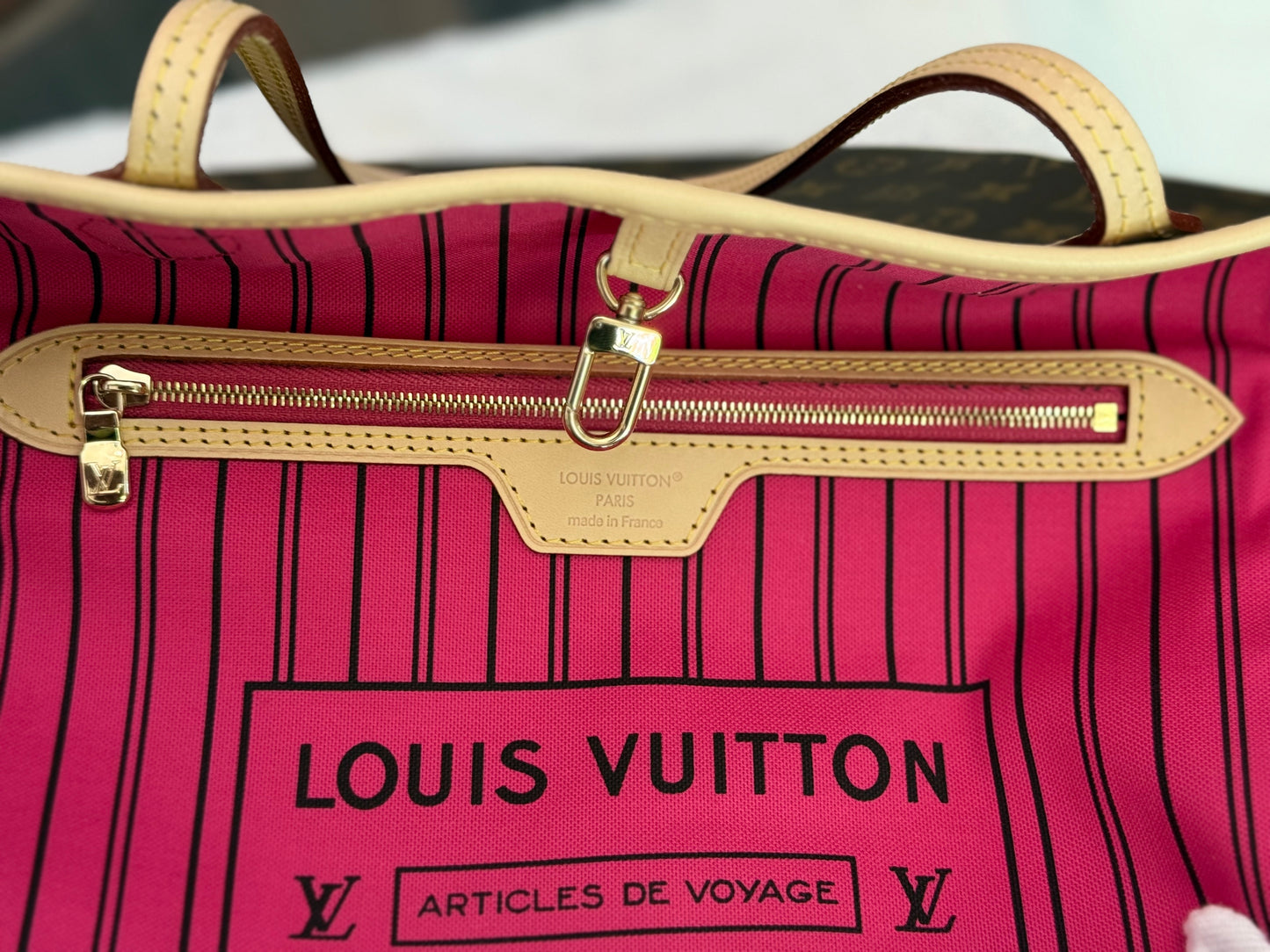 Louis Vuitton Neverfull Bandouliere Inside Out MM Mono Rose Pondichery