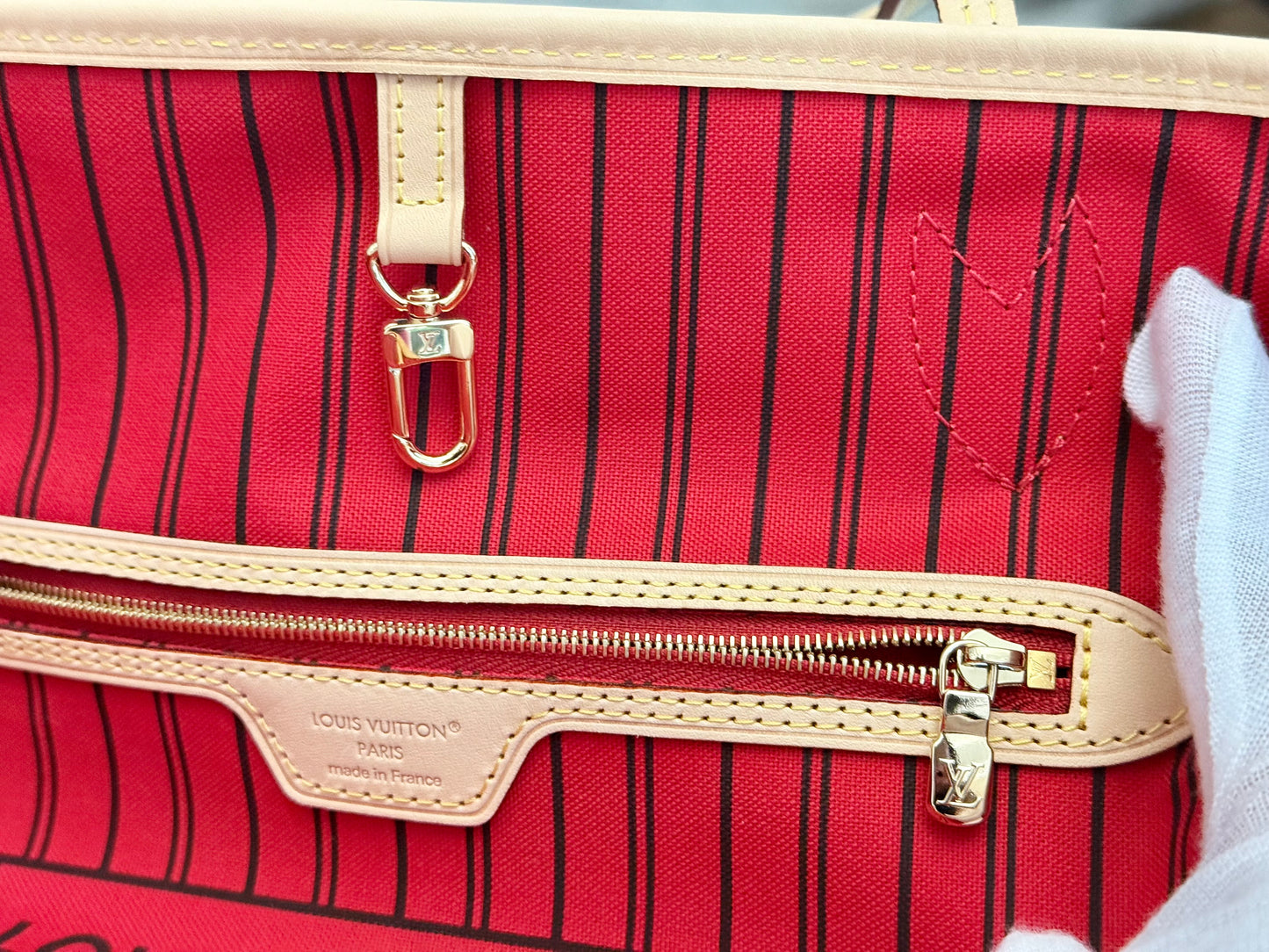 Louis Vuitton Neverfull MM Mono Cerise