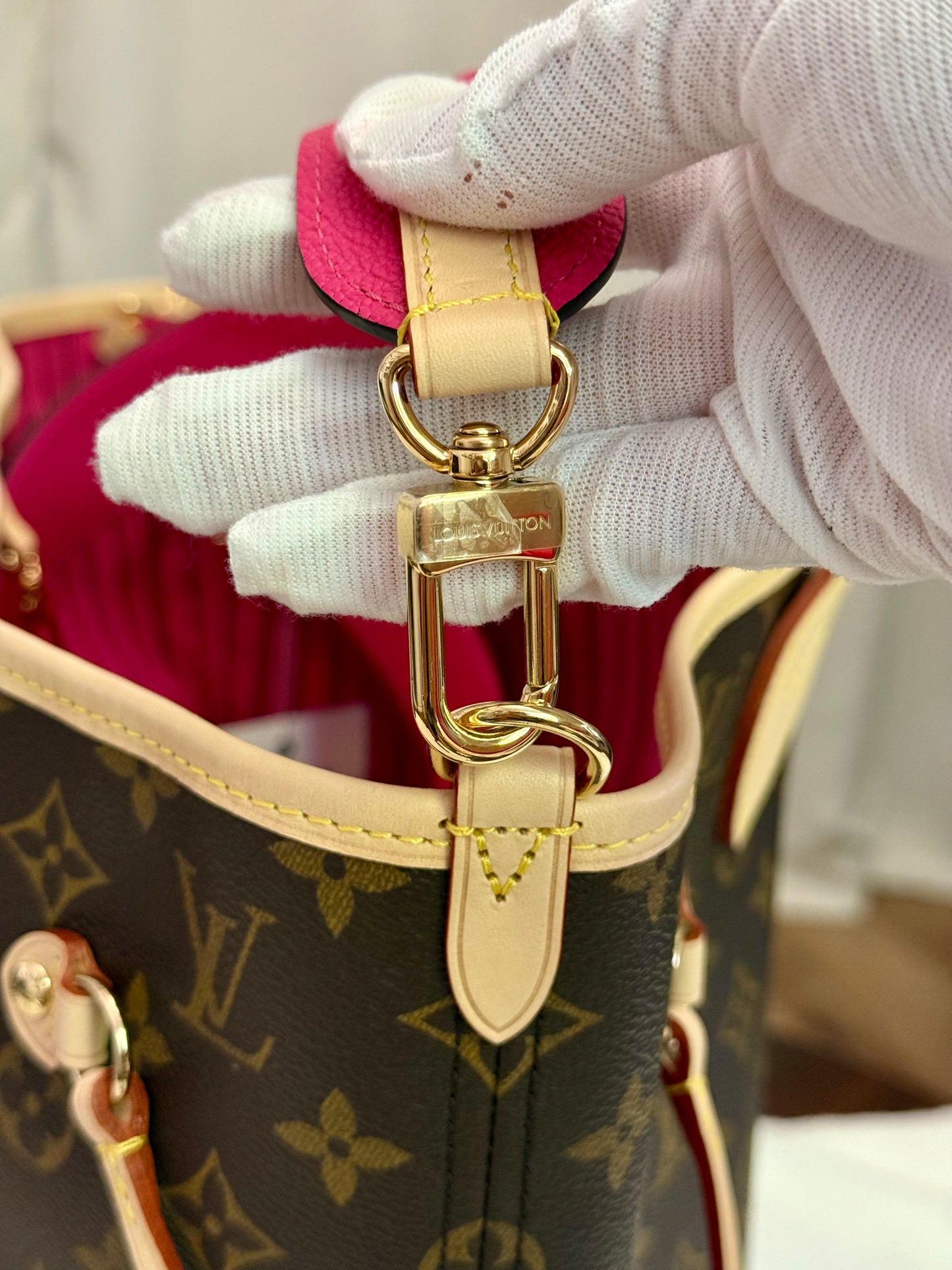 Louis Vuitton Neverfull Bandouliere Inside Out MM Mono Rose Pondichery