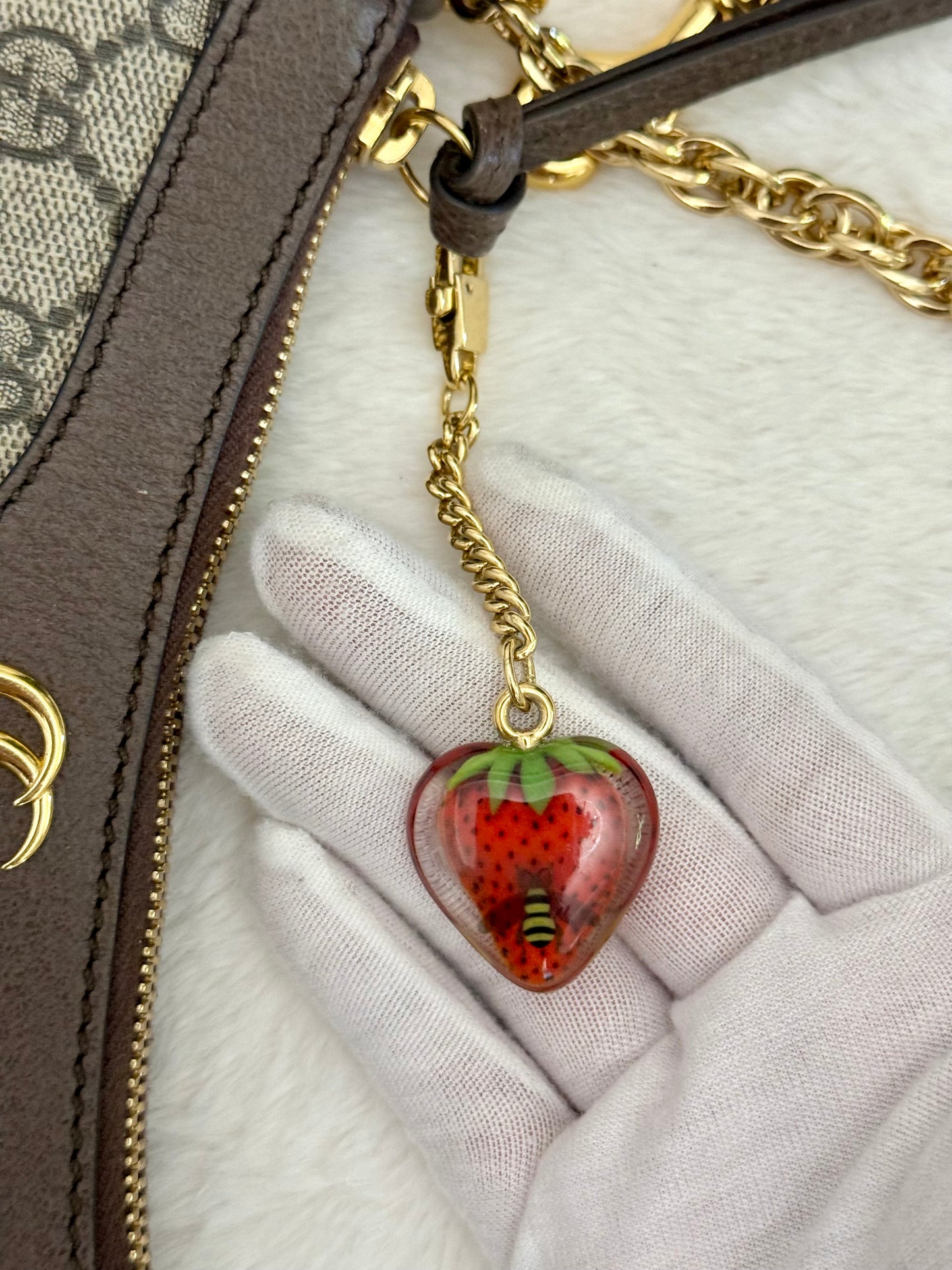 Gucci GG Supreme Ophidia Small Strawberry Bag Limited Edition