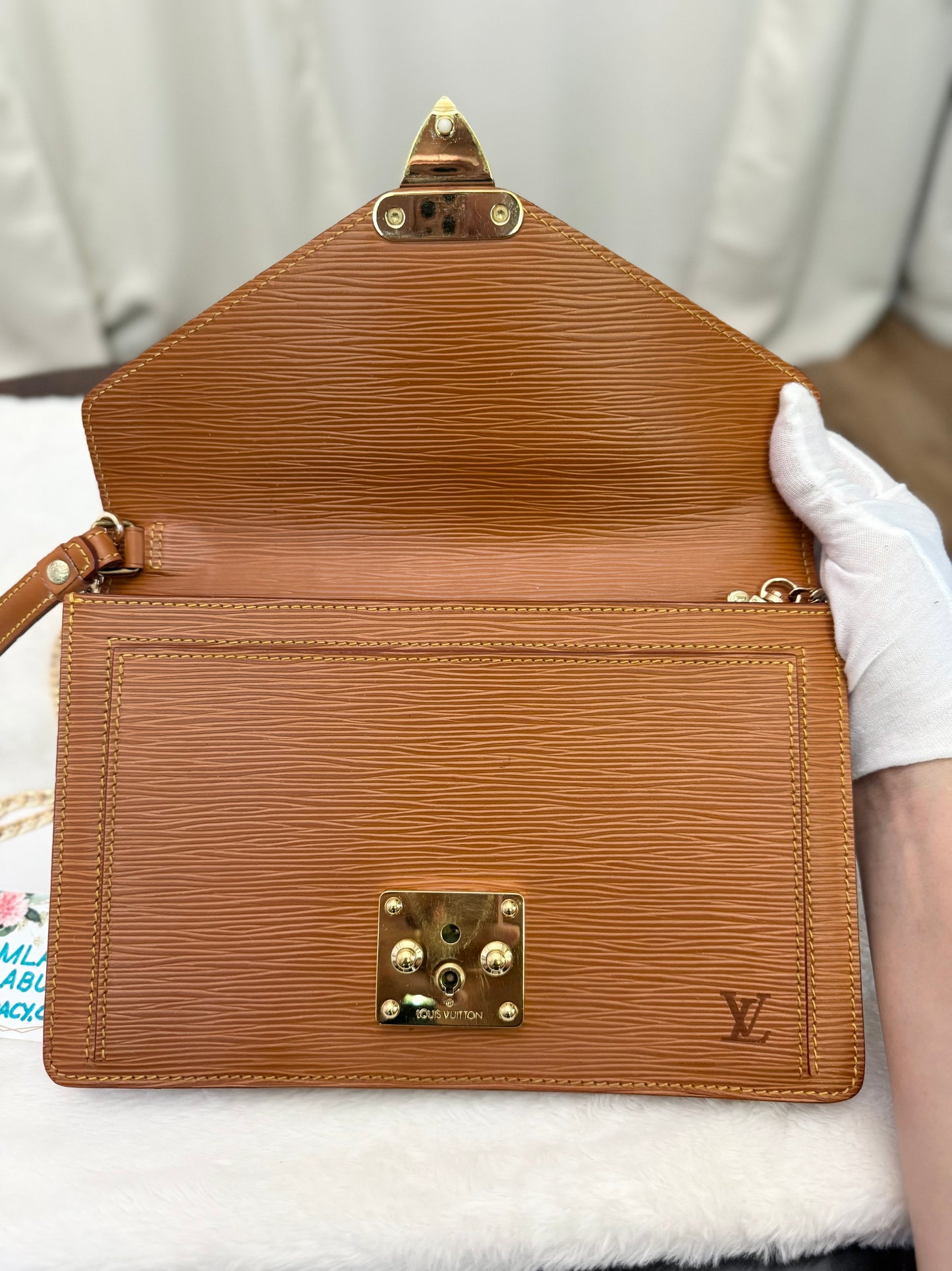 Louis Vuitton Sellier Dragonne Epi Clutch/Pochette Light Brown