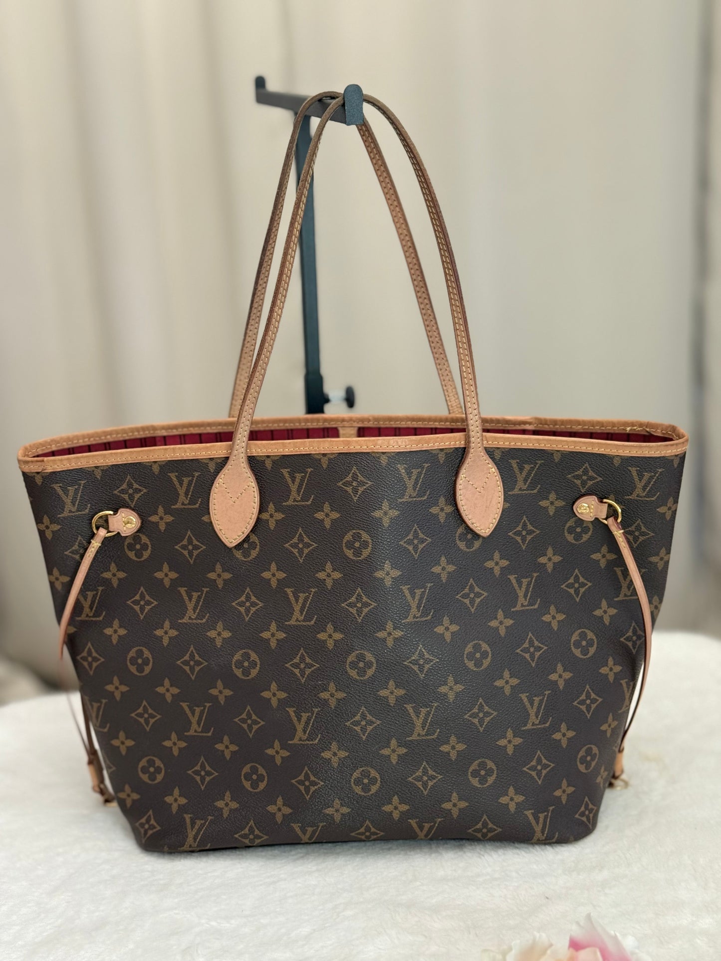 Louis Vuitton Neverfull MM Mono Cerise