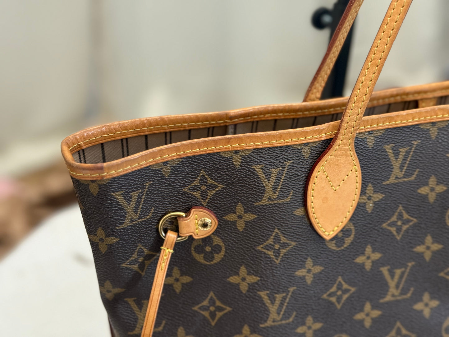 Louis Vuitton Neverfull MM Mono Beige