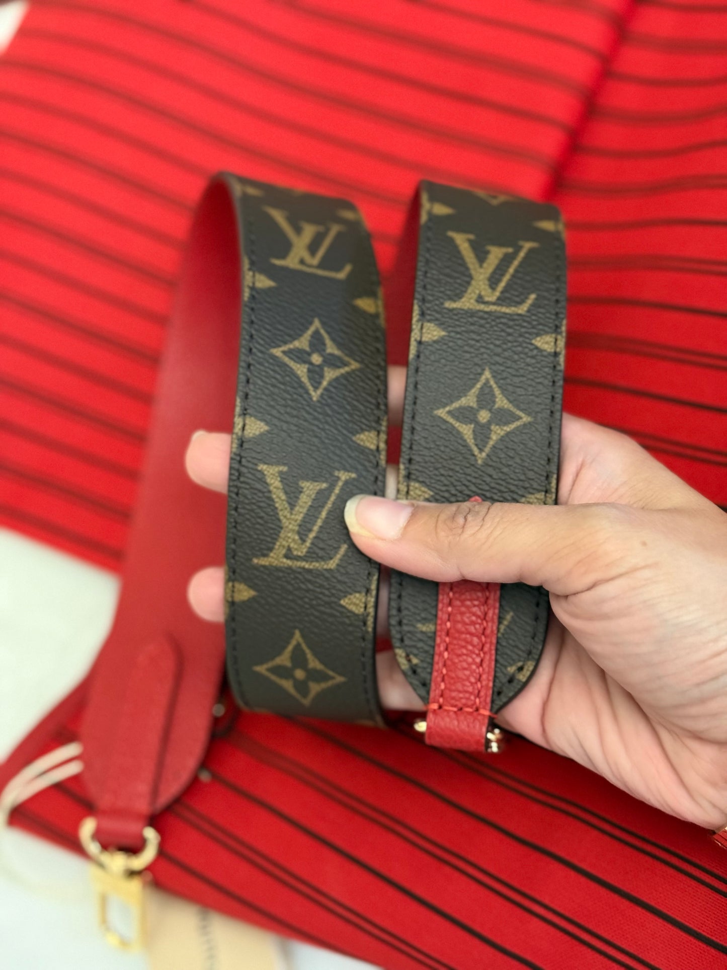 Louis Vuitton Neverfull MM Inside Out Bandouliere Safi Red