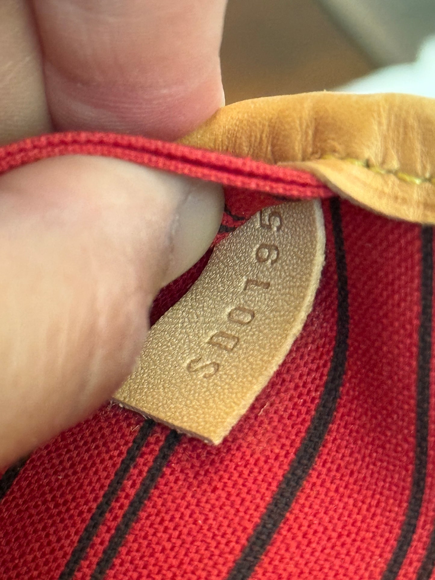 Louis Vuitton Neverfull MM Mono Cerise