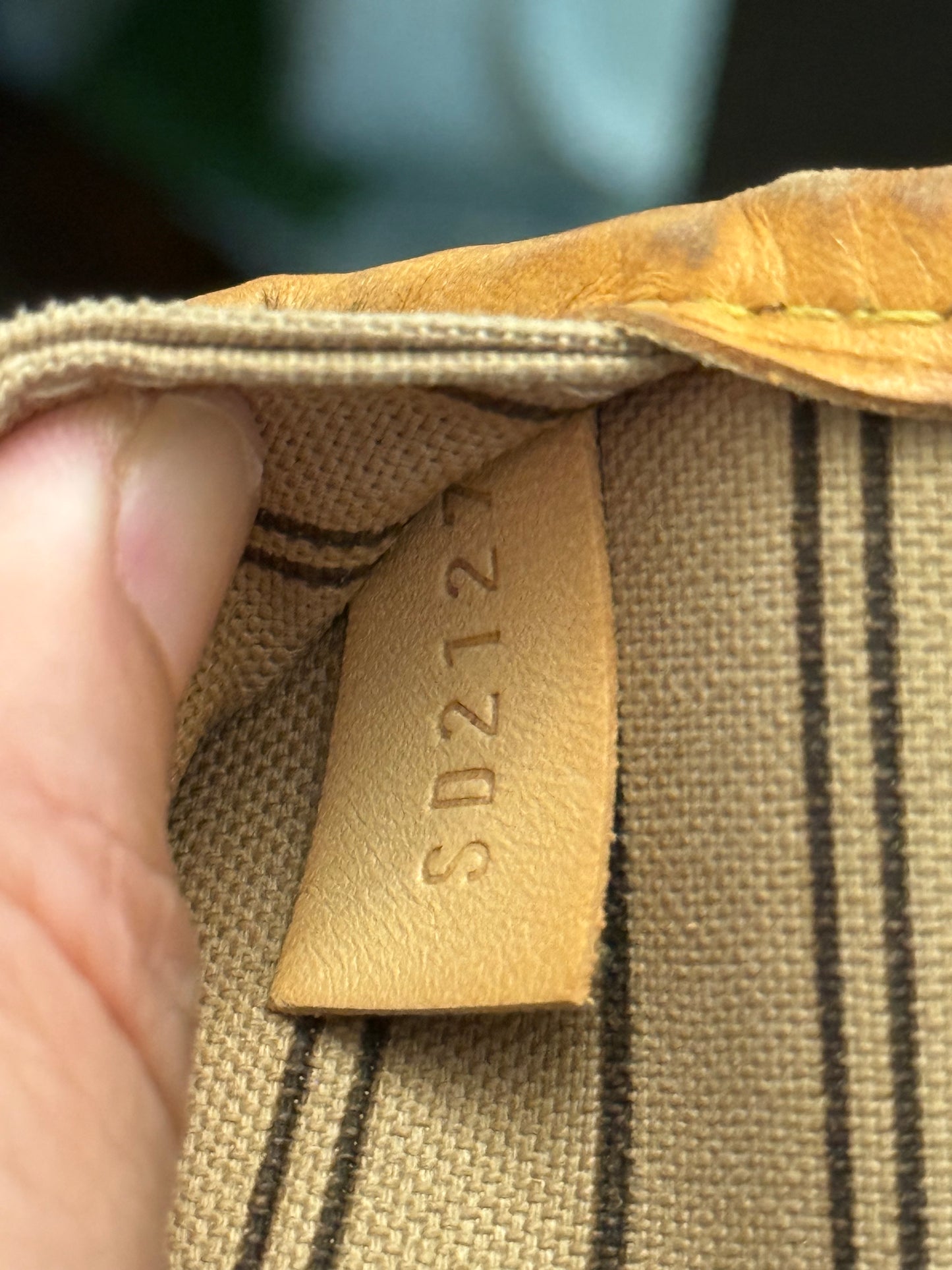 Louis Vuitton Neverfull MM Mono Beige