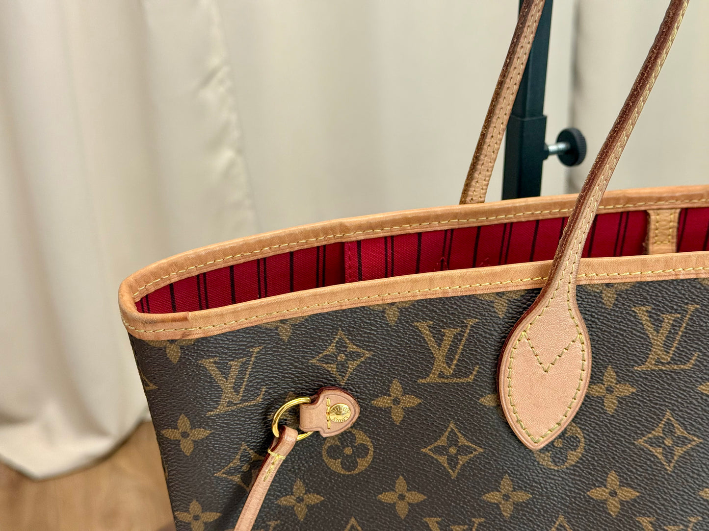 Louis Vuitton Neverfull MM Mono Cerise