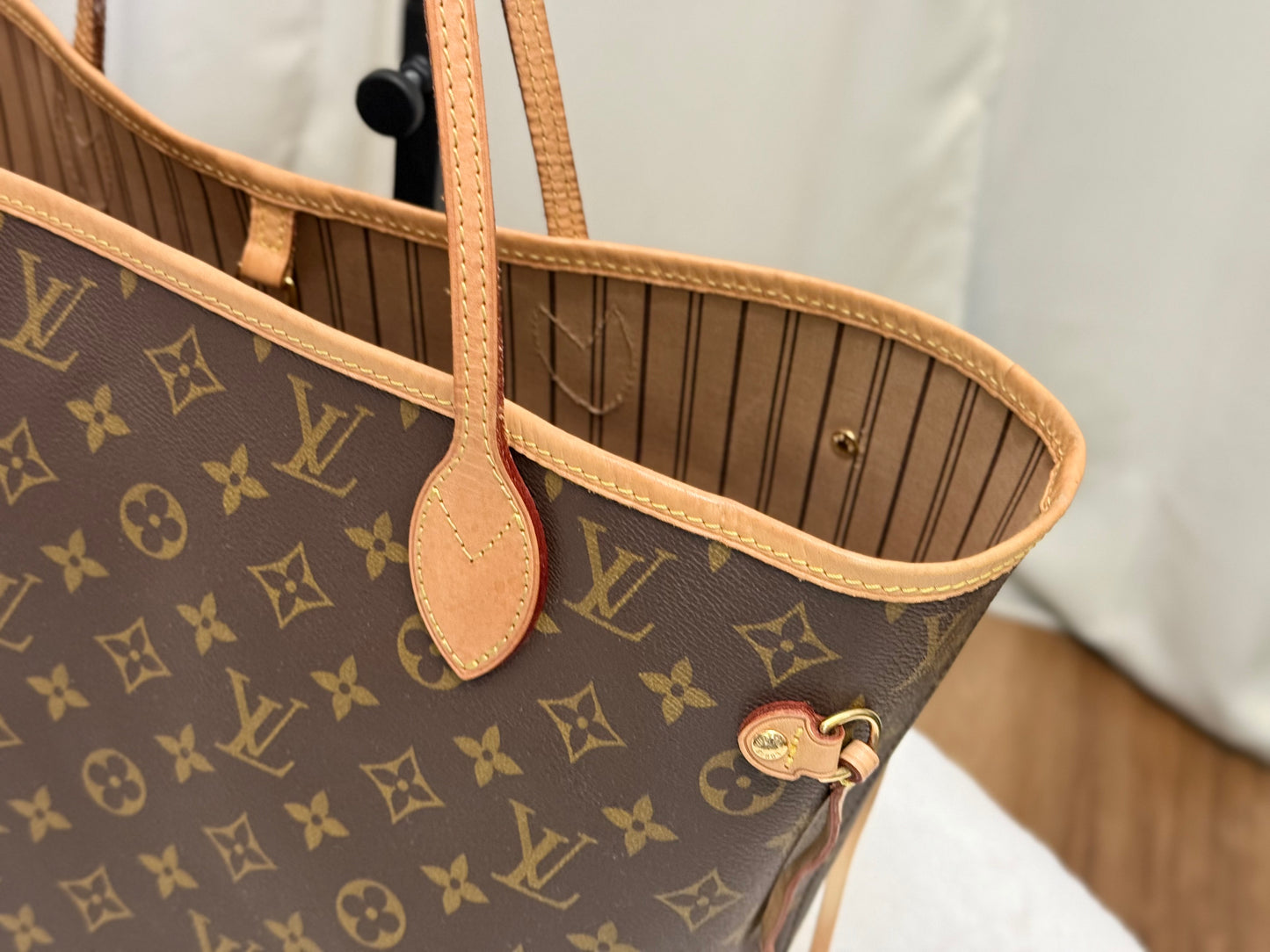 Louis Vuitton Neverfull MM Mono Bag and Pouch Set