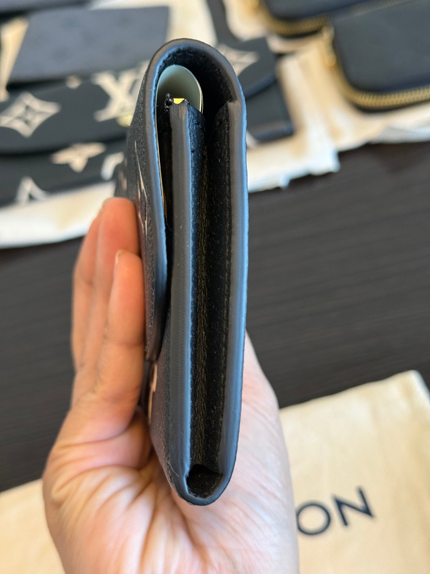 Louis Vuitton Emilie Bicolor Wallet black/creme