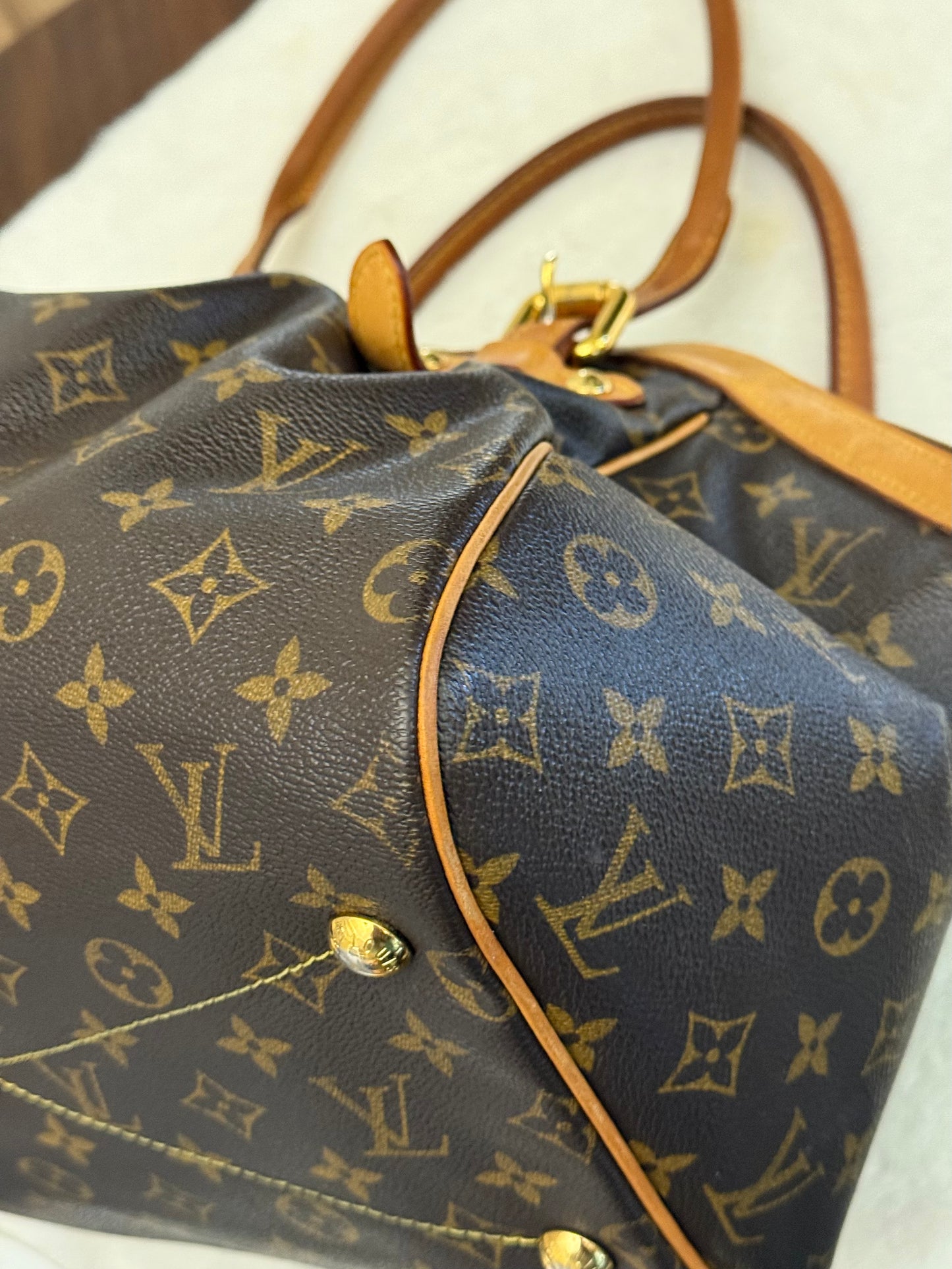 Louis Vuitton Tivoli GM Mono