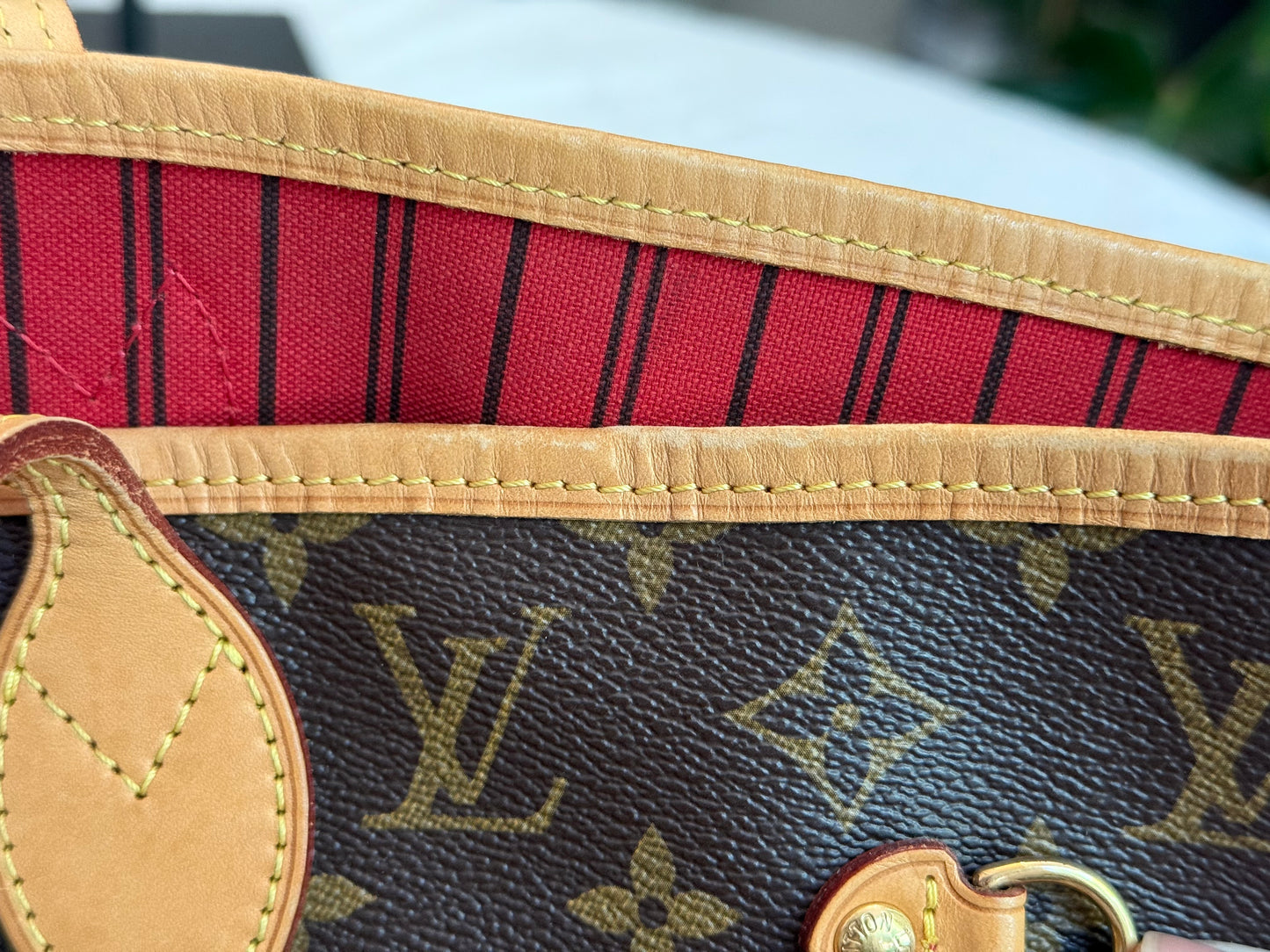 Louis Vuitton Neverfull MM Mono Cerise